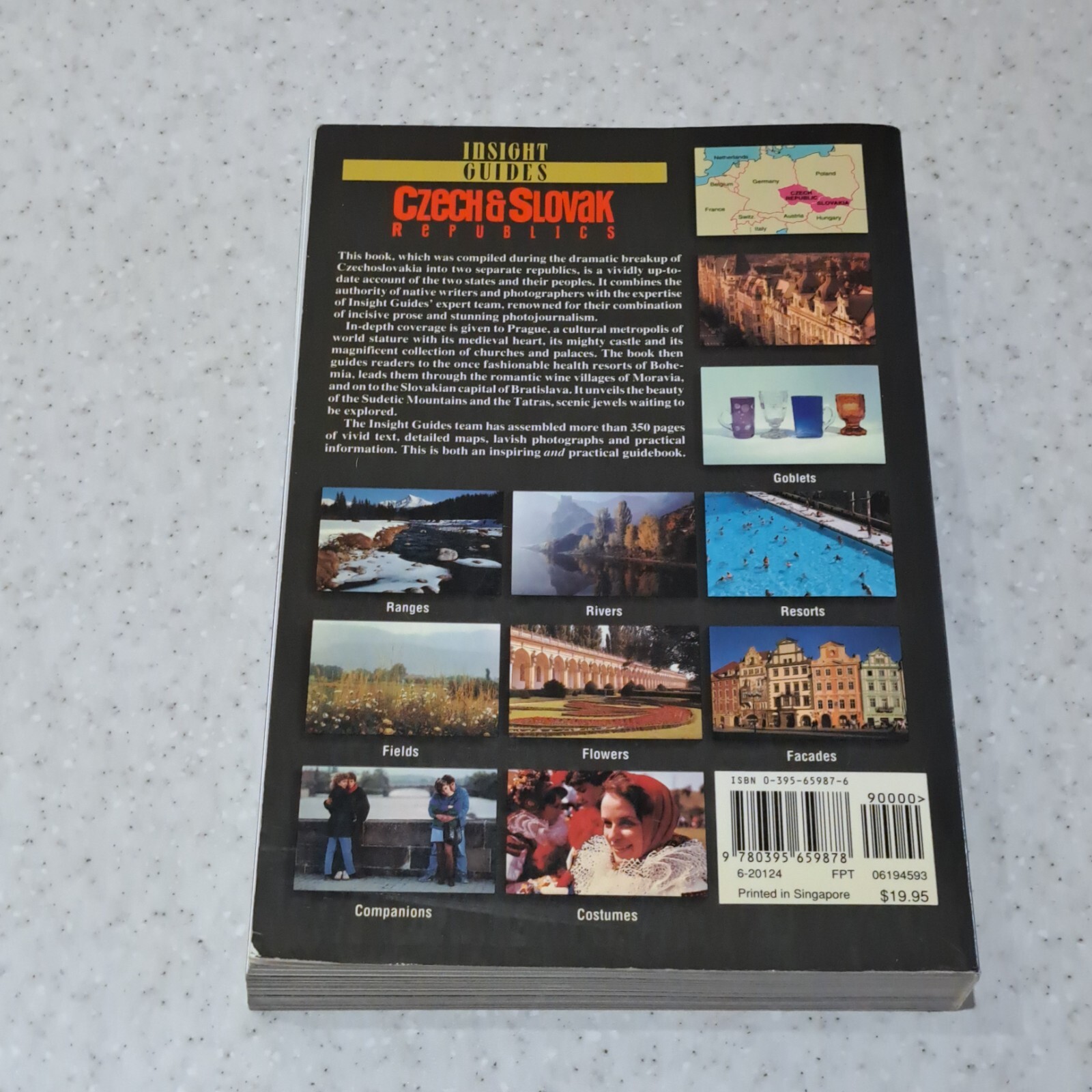 Czech & Slovak Republics by Insight Guides Travel Guide 1994