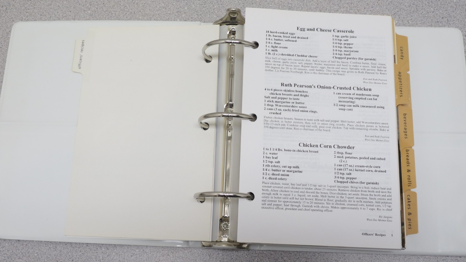 HyVee 75 Anniversary Cookbook – 3 ring binder – 667 pages