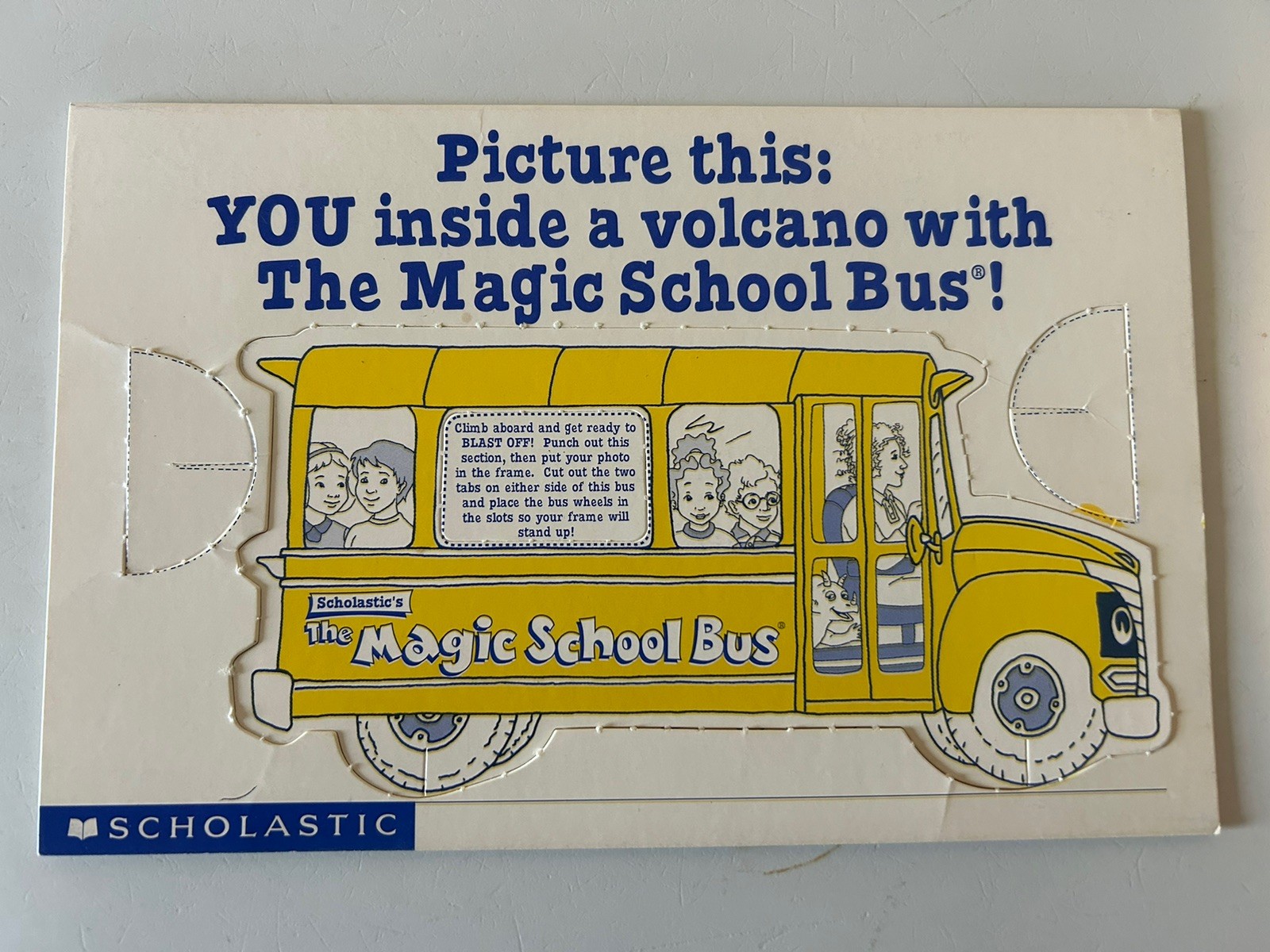Lot of 9 Vintage Magic School Bus Books…5 Paperback…3 Hardcover…Extras…Stickers