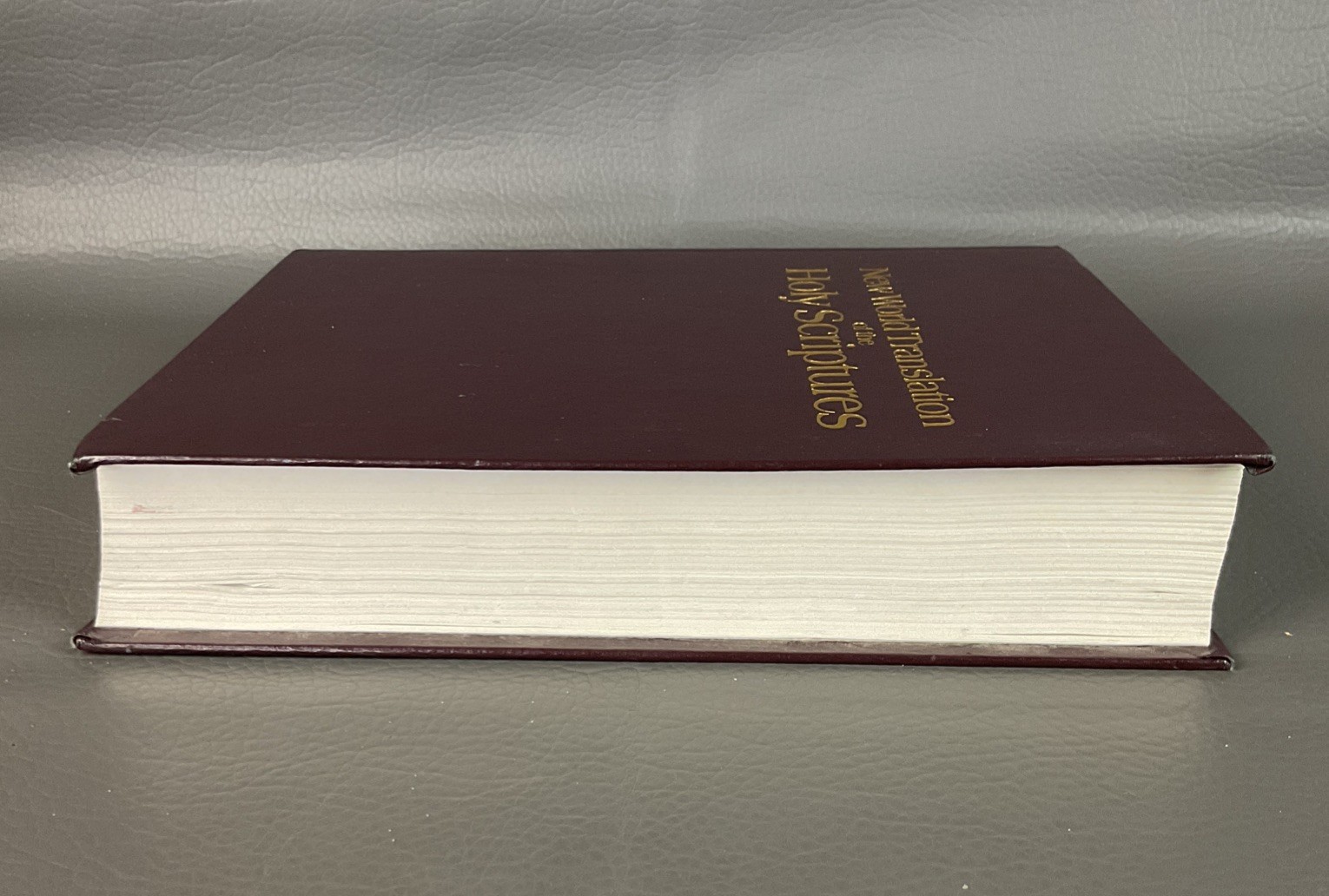 New World Translation of the Holy Scriptures Hardcover Bible 1984 Watchtower