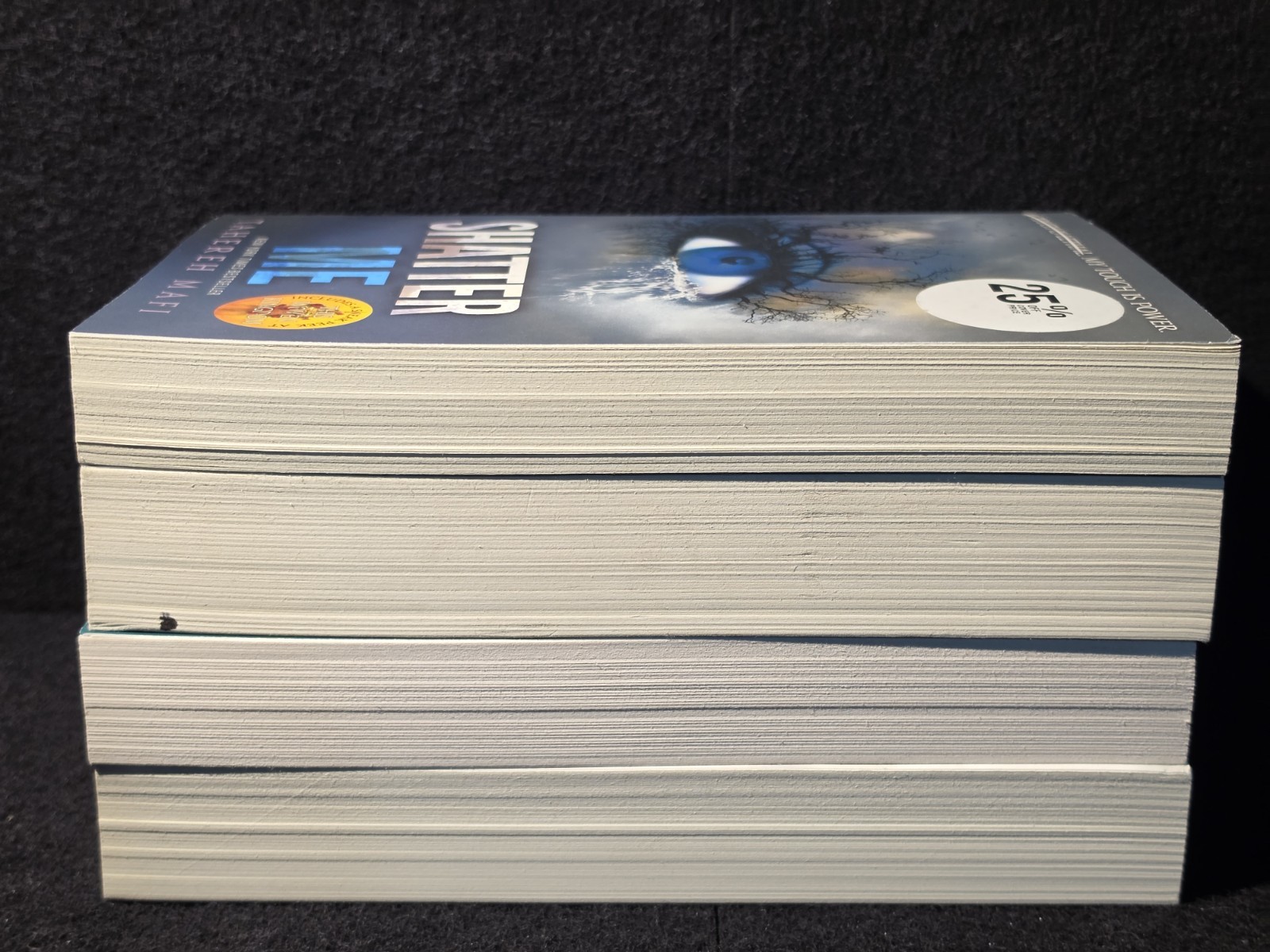 4 Shatter Me Books Out Of The Series Shatter Me – TAHEREH MAFI – Nice Copies