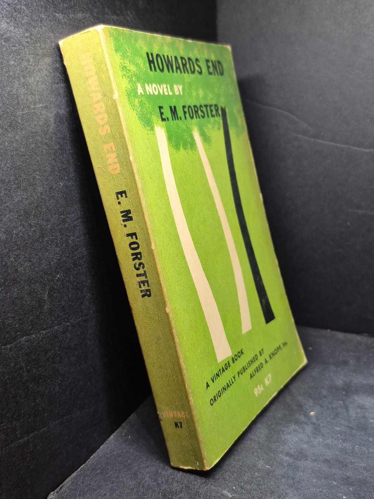 Howards End: E. M. Forster. Vintage Book (K7) 4th Printing. 1956