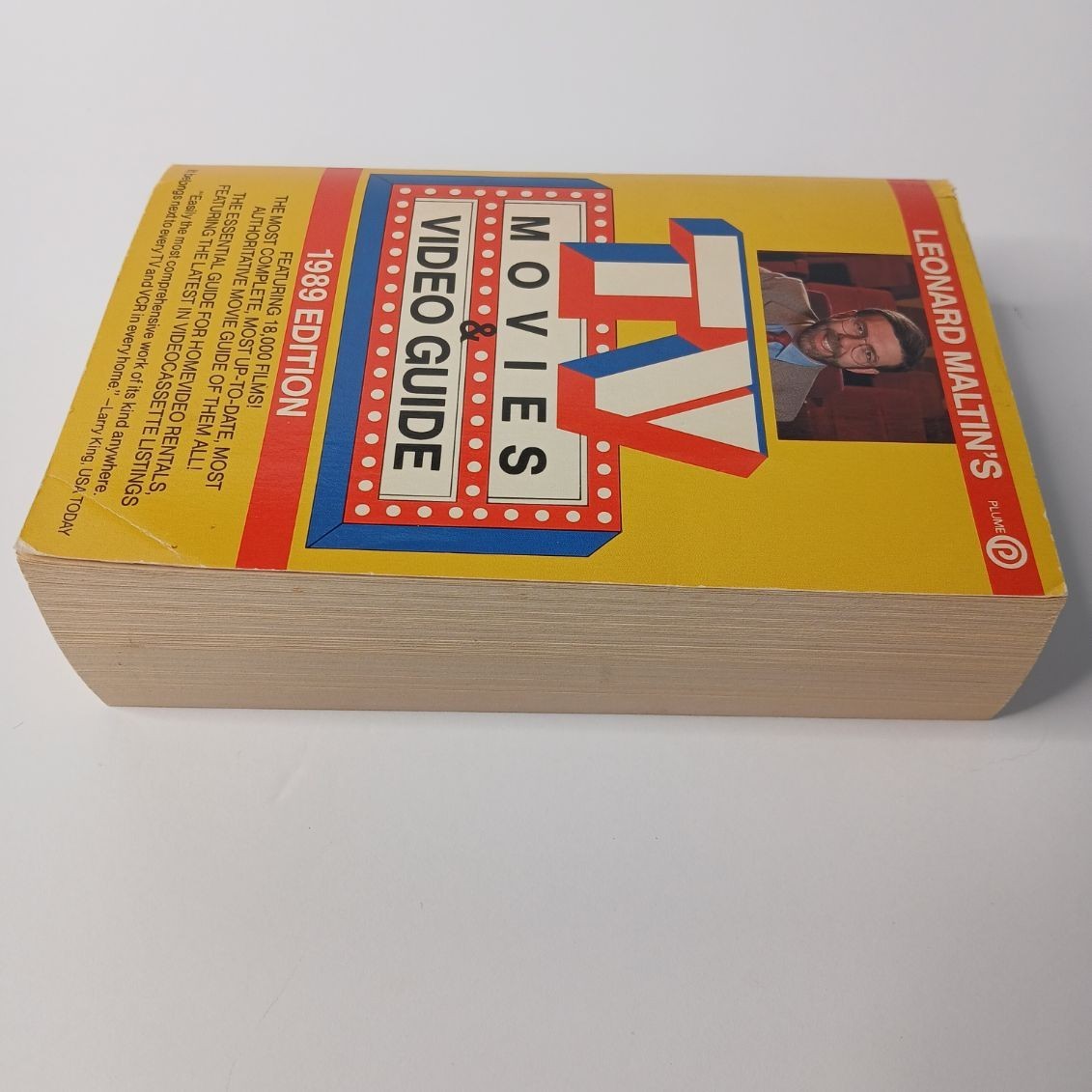 Leonard Maltin’s TV Movies & Video Guide 1989 Edition, Paperback 1,222 pages