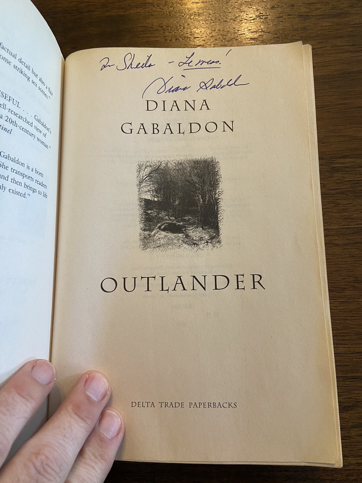 SIGNED Outlander Diana Gabaldon 1st Edition Later Edition 2001 Trade Paperback