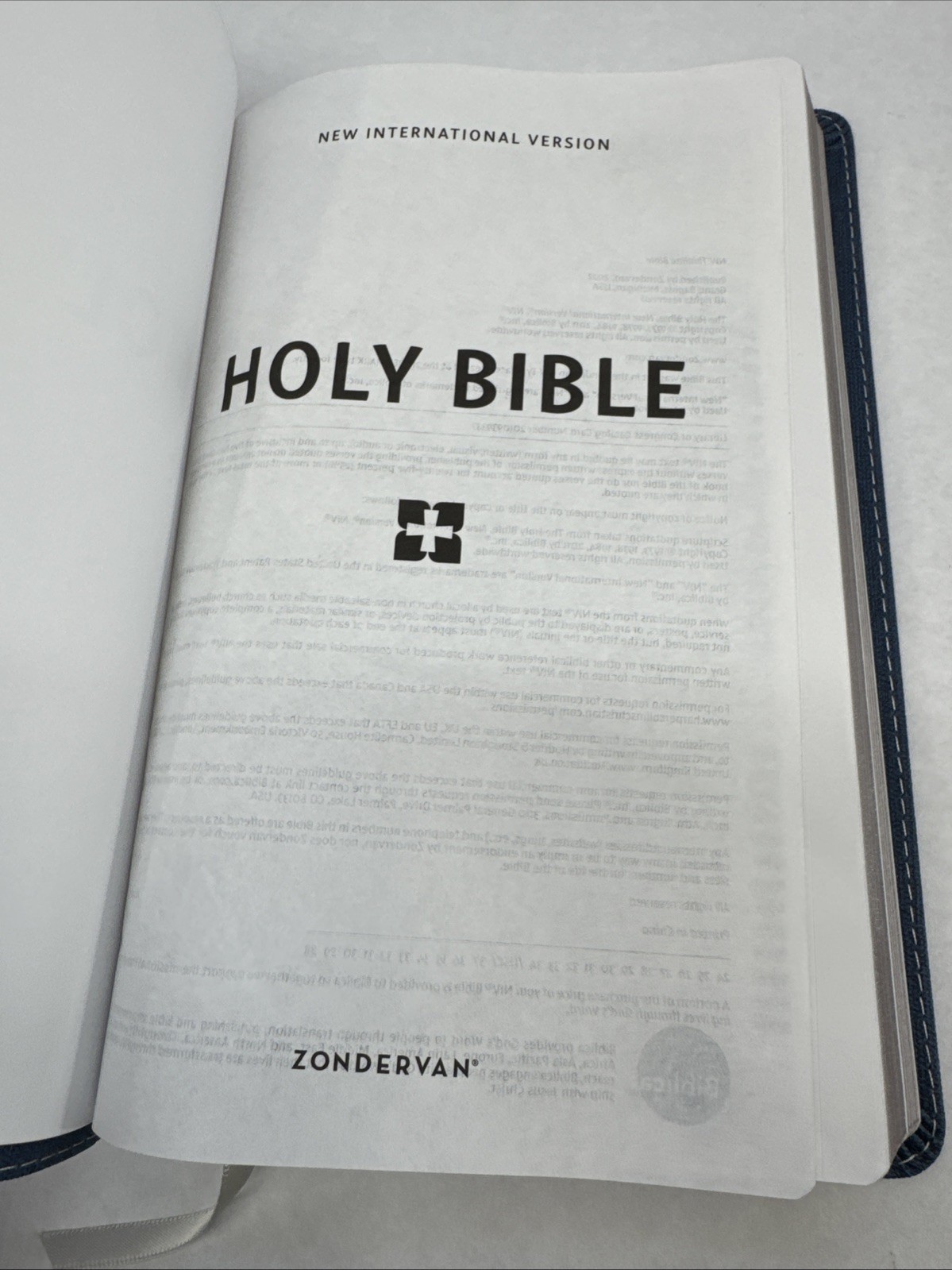 9780510454953 Blue LeatherSoft Niv Zondervan, Thin Line 2022 Red Letter Bible