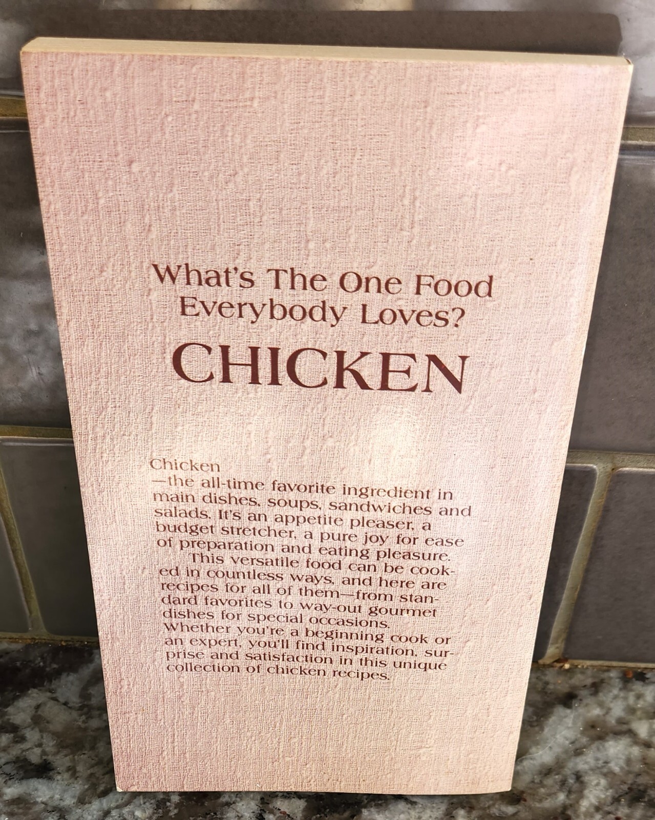 Vintage 1982 The Super Chicken Cookbook [98 PAGES] (EUC)