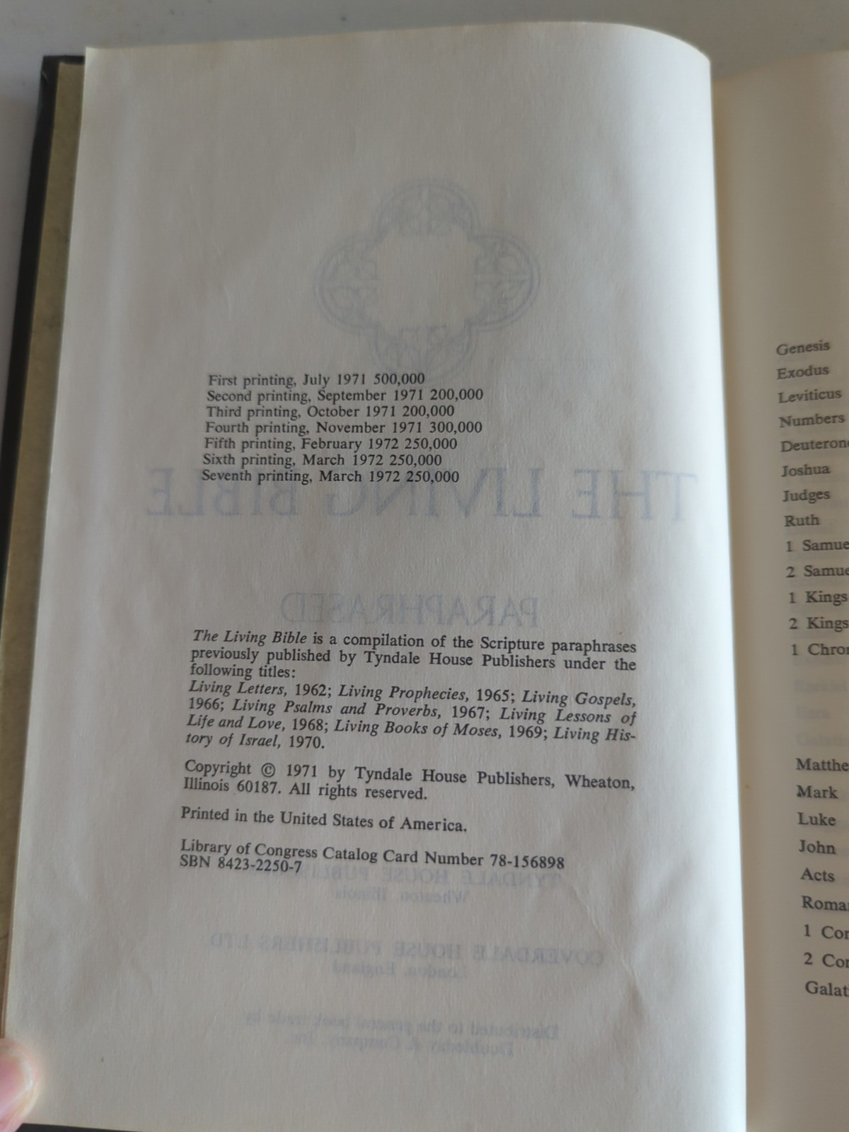 The Living Bible Paraphrased Tyndale First (1971) Edition Leatherette HC