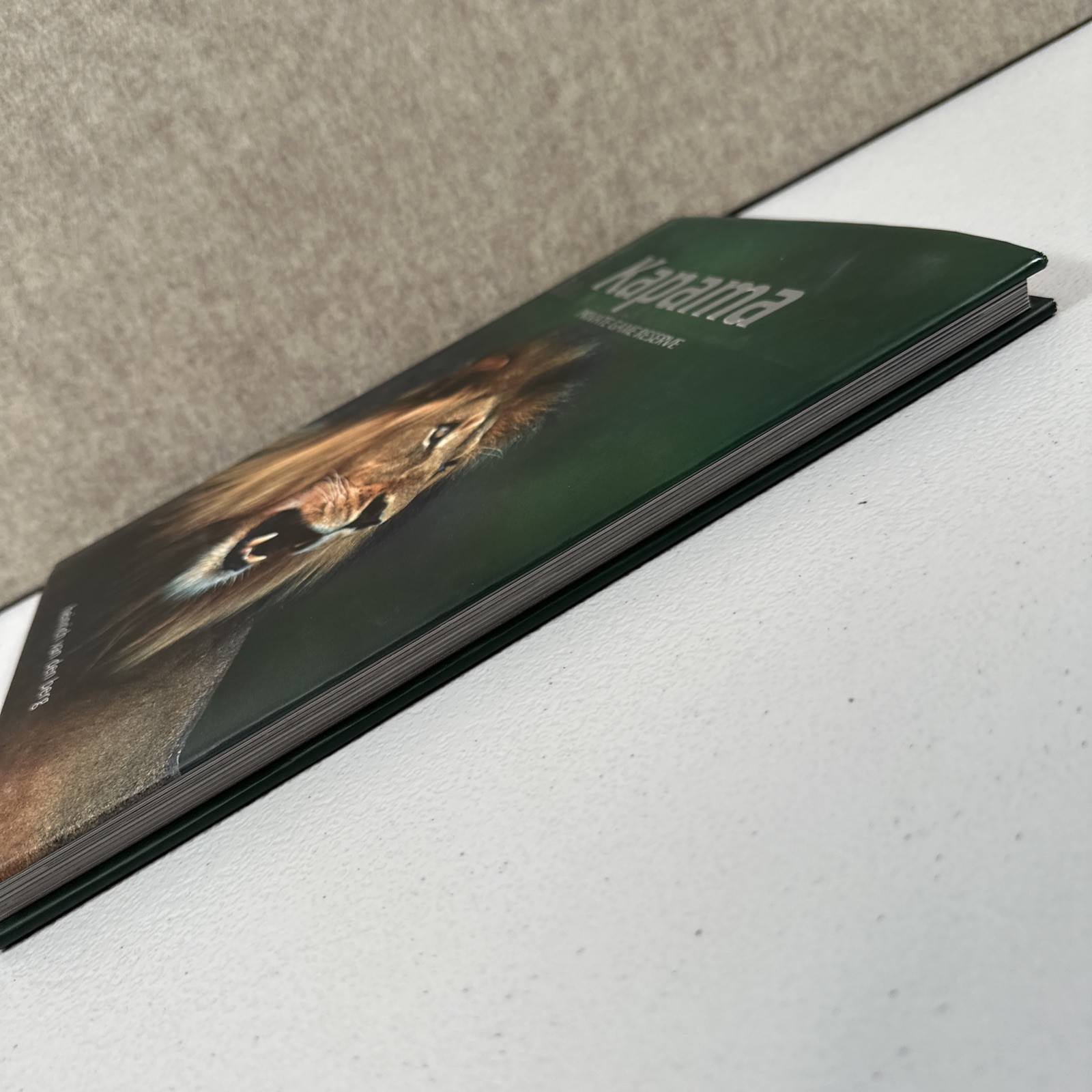 Kapama – Private Game Reserve by van den Berg, Heinrich Hardback Book The Fast