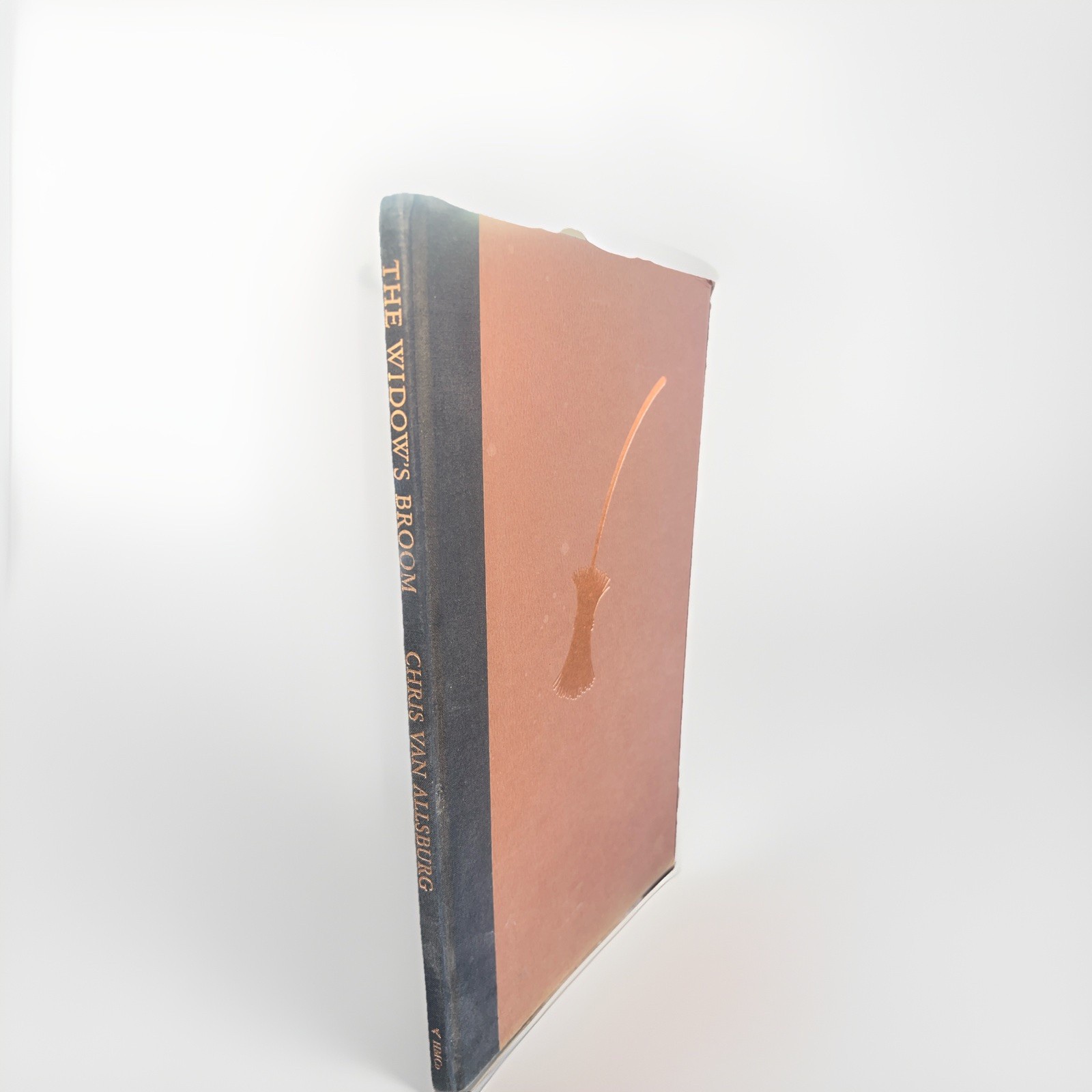 The Widow’s Broom – Hardcover By Van Allsburg, Chris – First Scholastic Edt 1993
