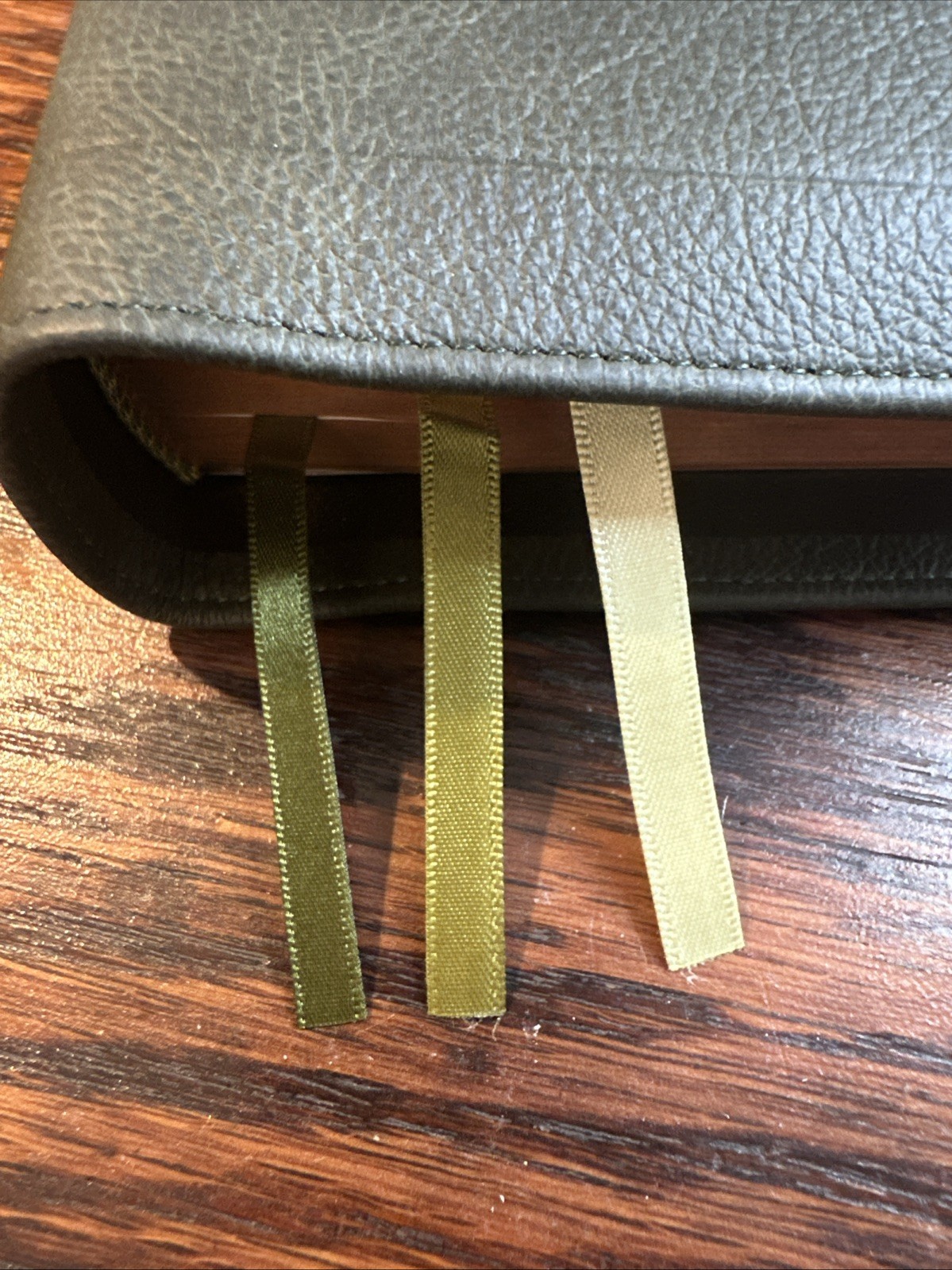Cambridge Clarion KJV Ref BIBLE GREEN Calfskin Like New