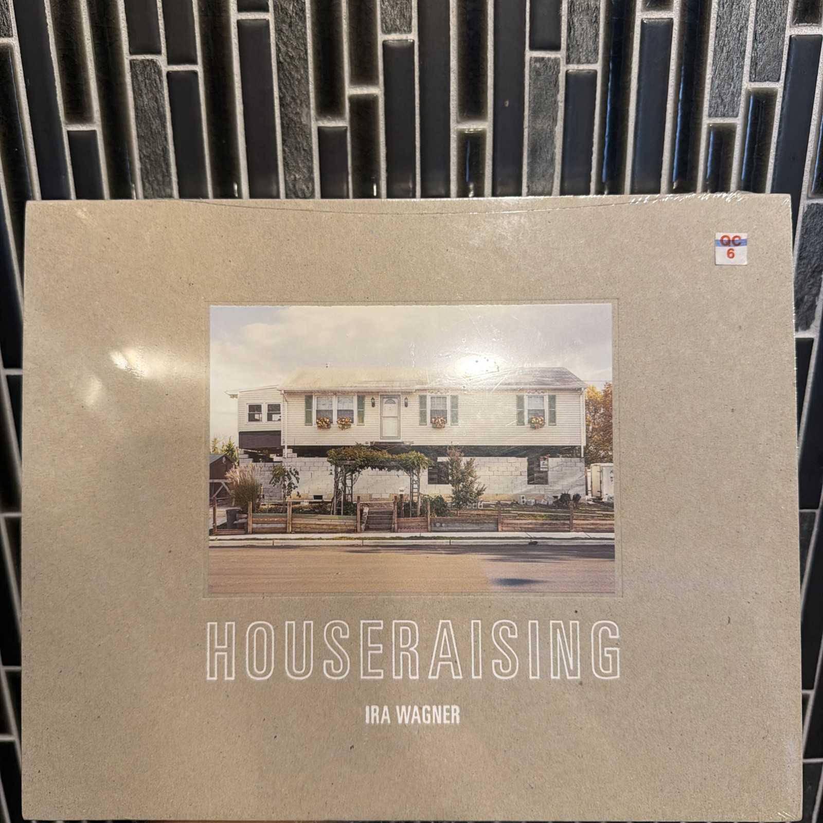 Houseraising : Jersey Shore after Hurricane Sandy by Wagner – Hardcover (2018)