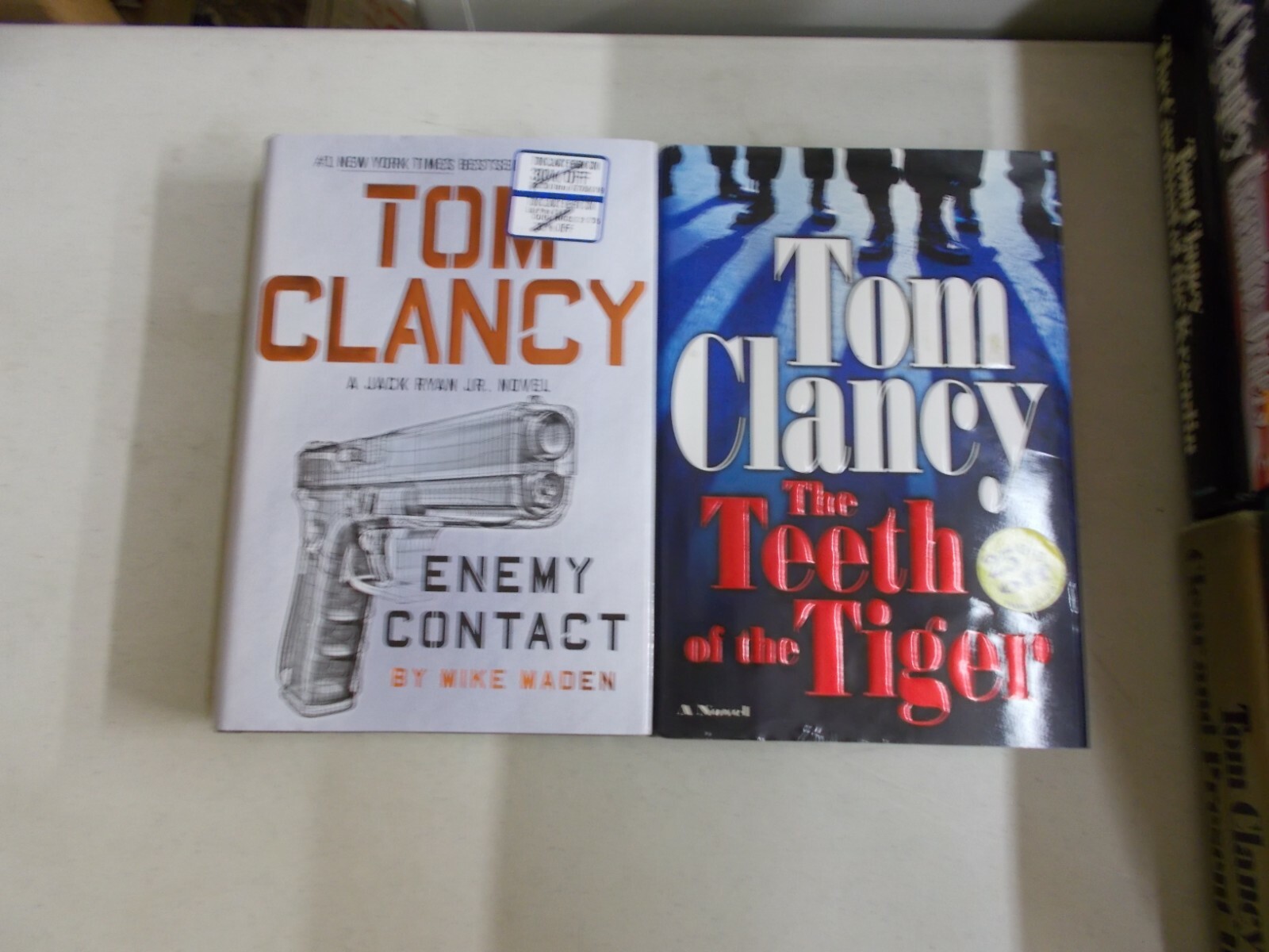 14 TOM CLANCY # HC W/DJ JACK RYAN CHRONICLES JACK RYAN JR STANDALONE ENEMIES