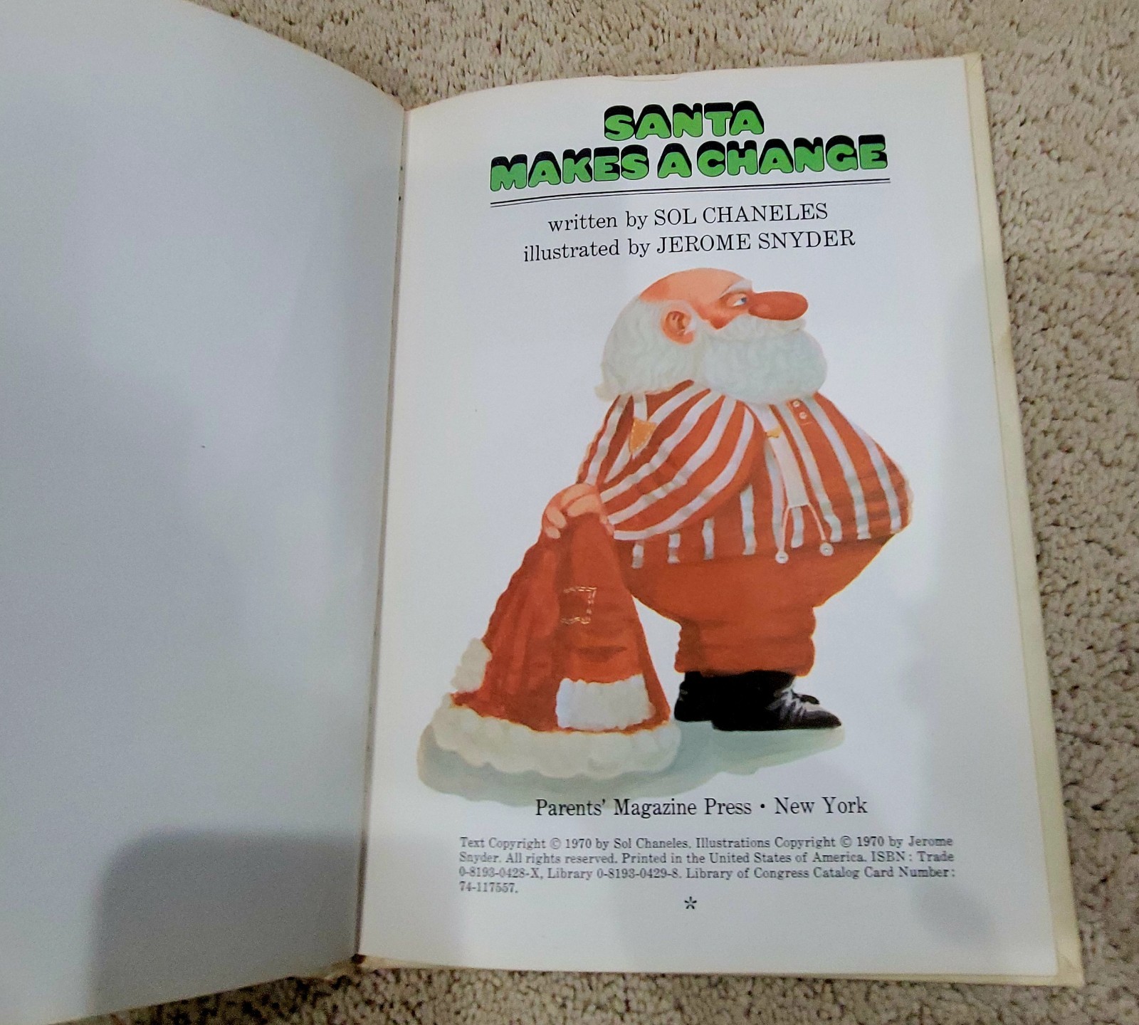 Vintage Christmas Book Santa Makes A Change 1970 Hardcover Book