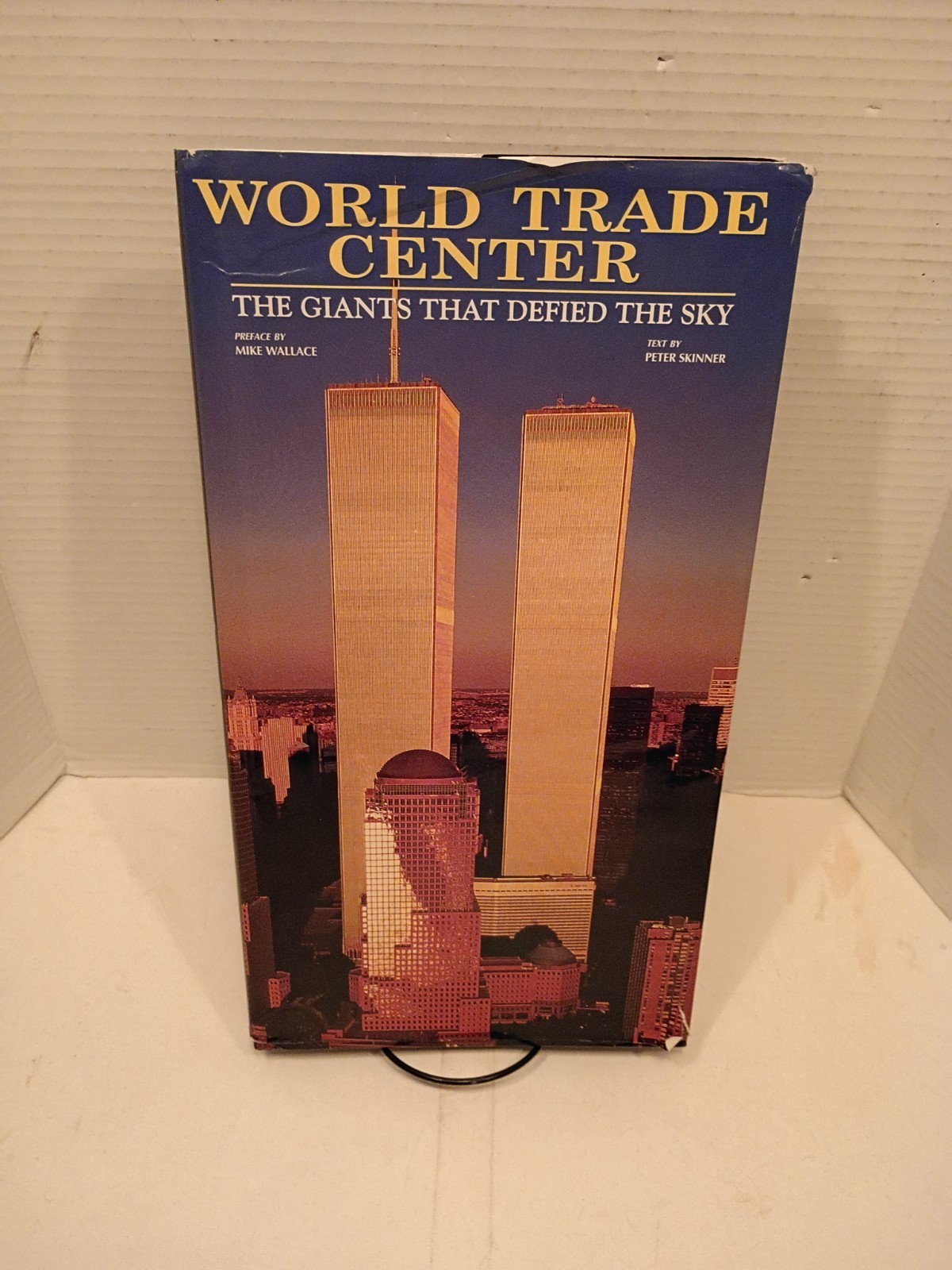 World Trade Center Oversized ( Tall ) HC Book Photos 9/11 Foldout Pages 2002