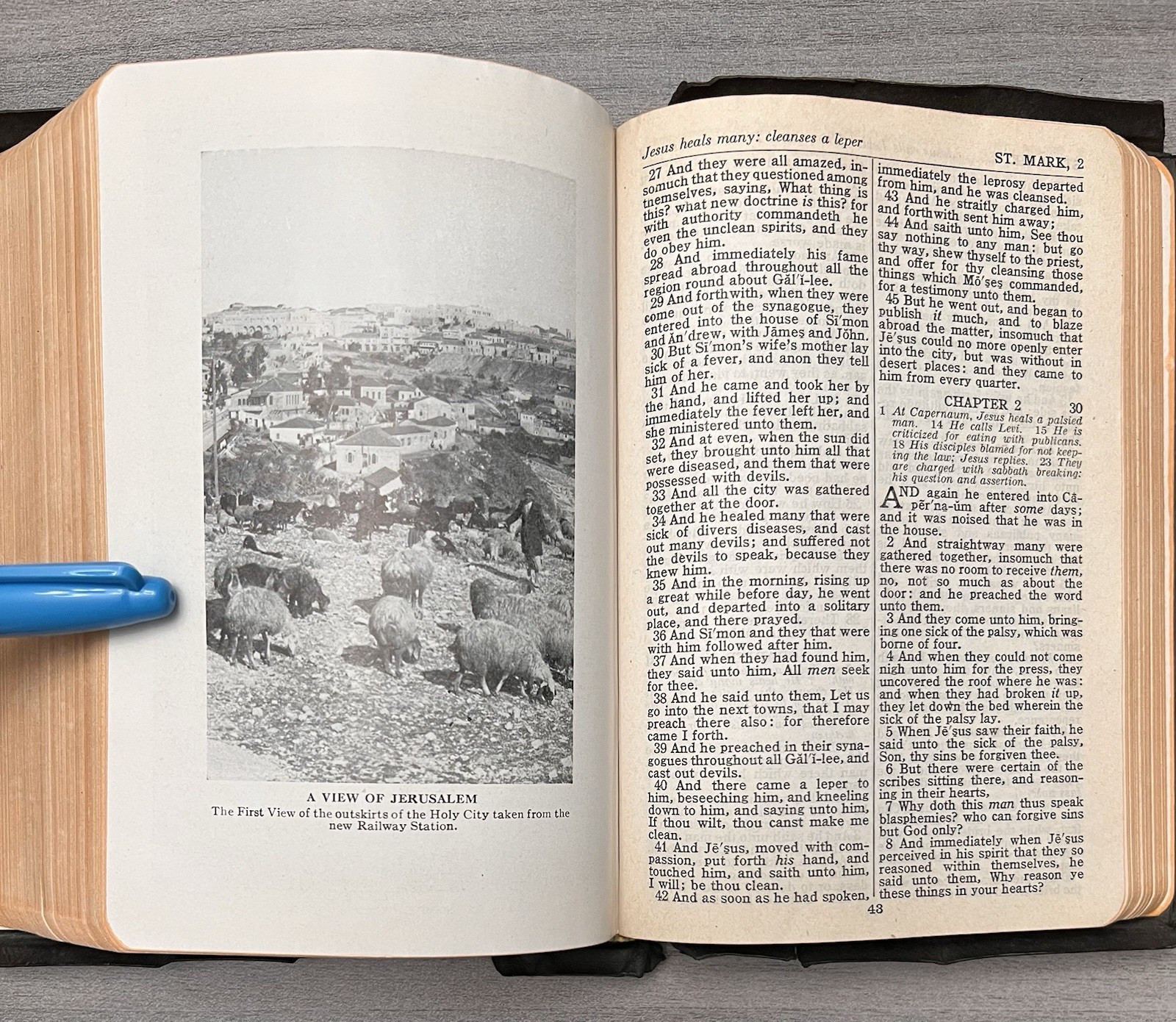Handsize 1945 National Bible Press; Self Pronouncing KJV Study Helps; Color Maps