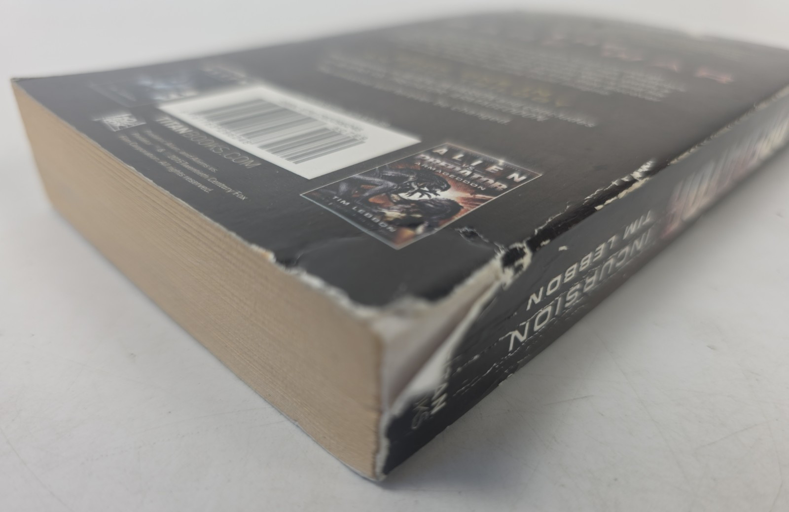 The Rage War 1-2: Predator Incursion & Alien Invasion by Tim Lebbon Titan Books
