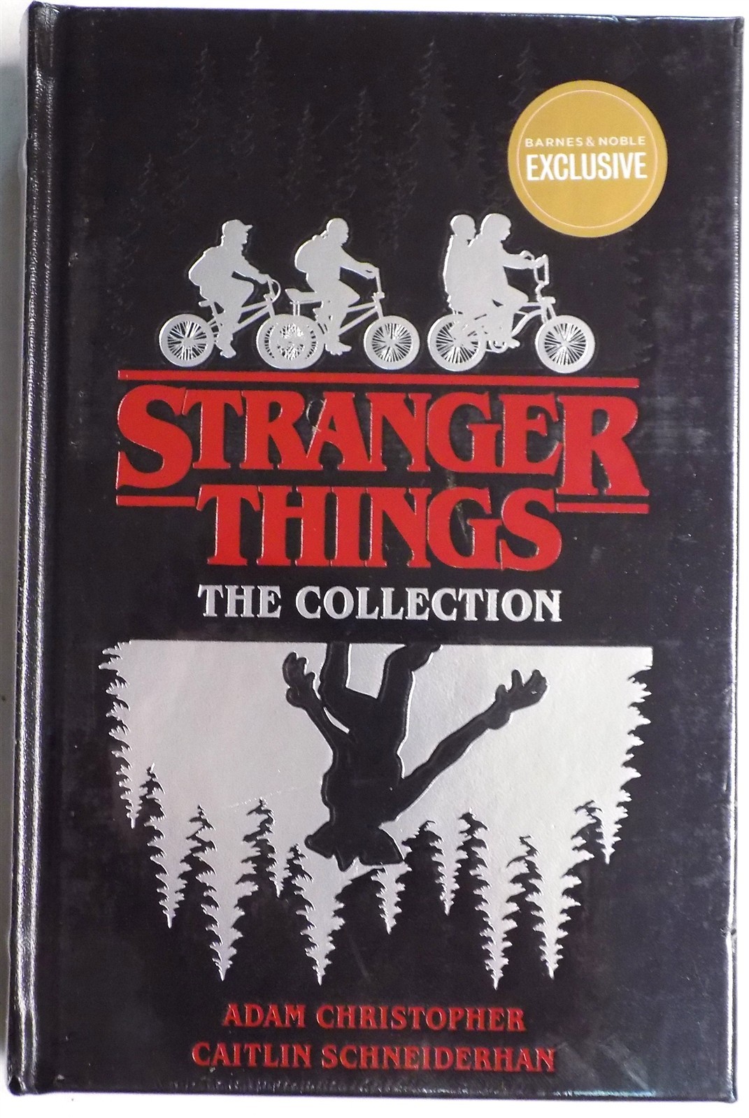 STRANGER THINGS The Collection Leather Collectible Edition NEW SEALED 2025