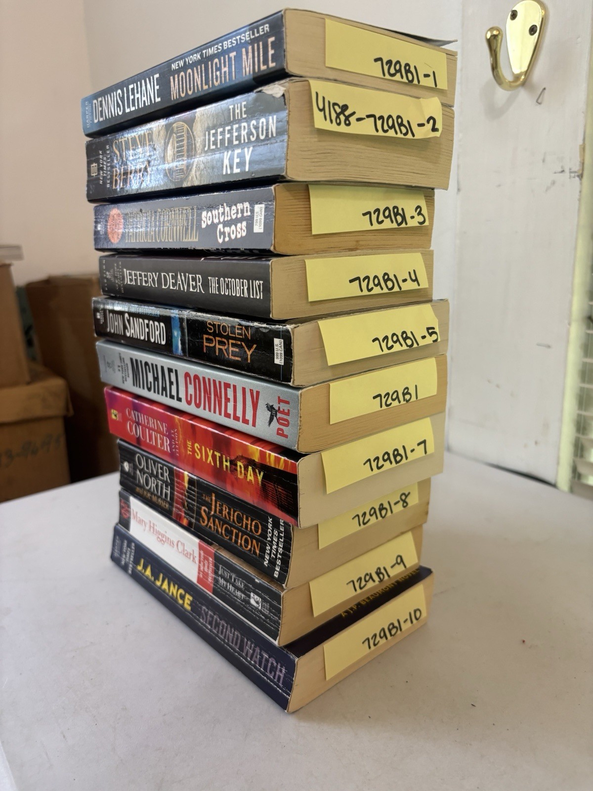 Lot of 10 – Mystery and Thrillers – Mixed Authors – FREE SHIPPING