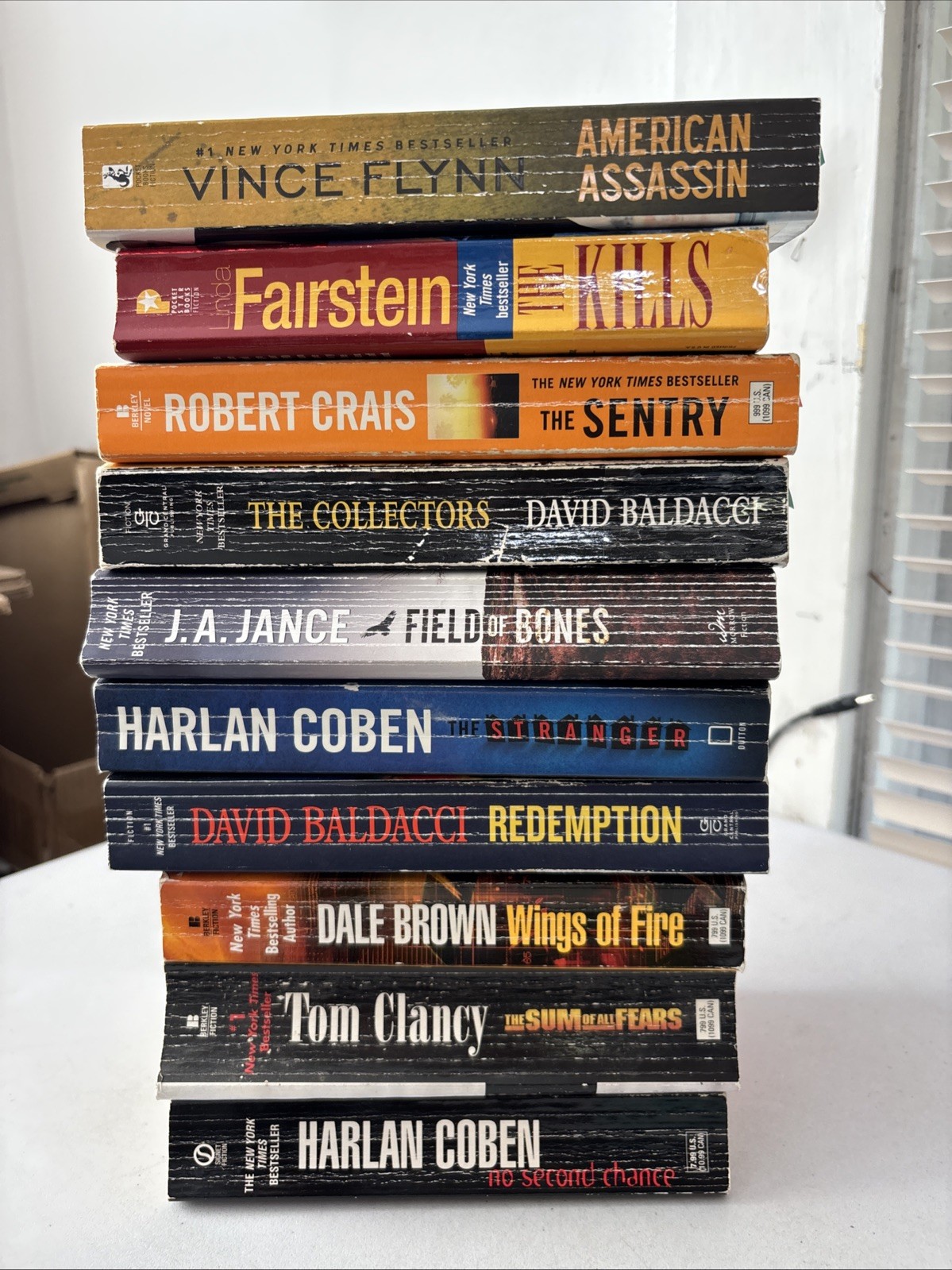 Lot of 10 – Mystery and Thrillers – Mixed Authors – FREE SHIPPING
