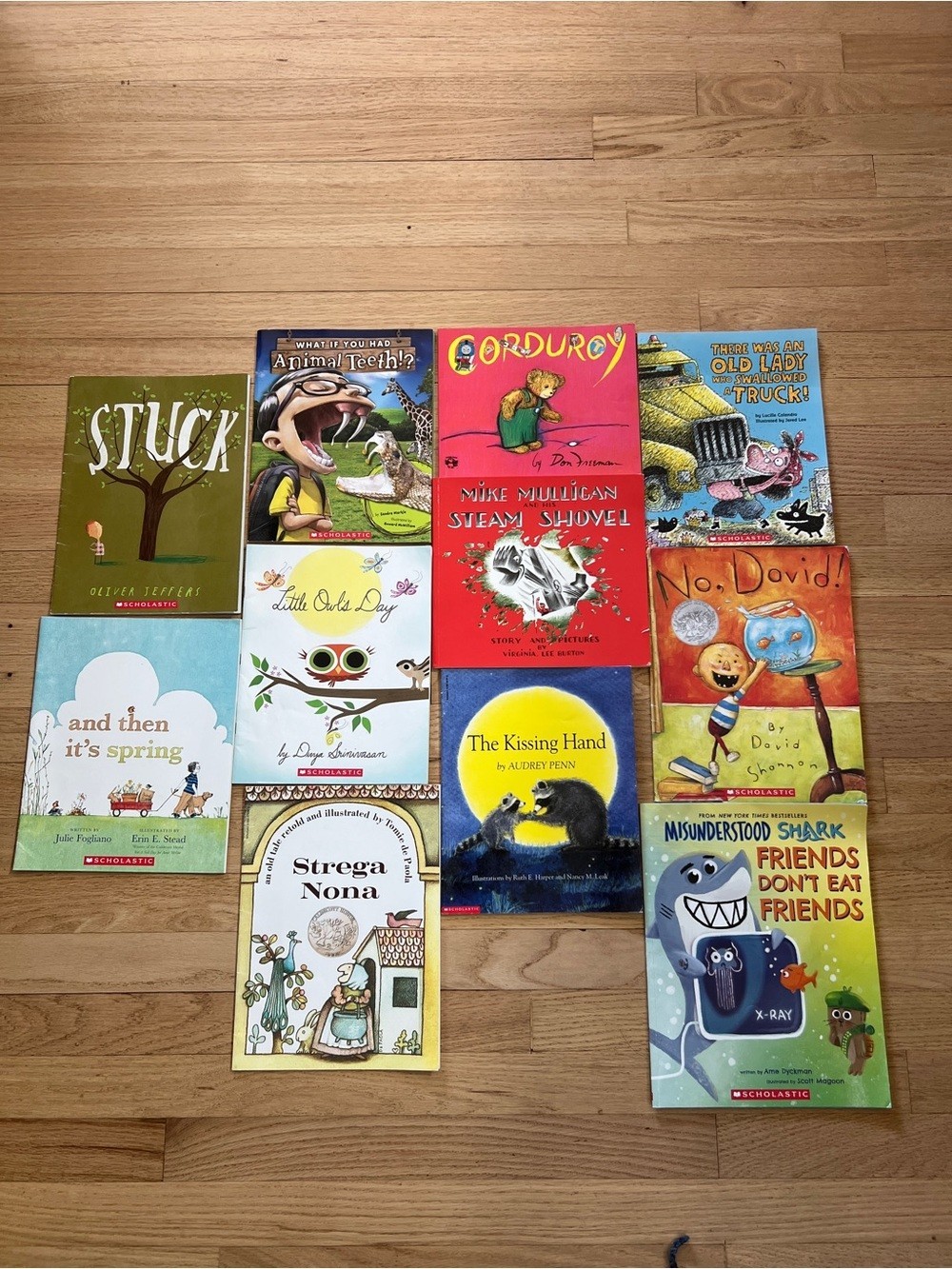 Lot of 11 Scholastic Paperback Kids Books
