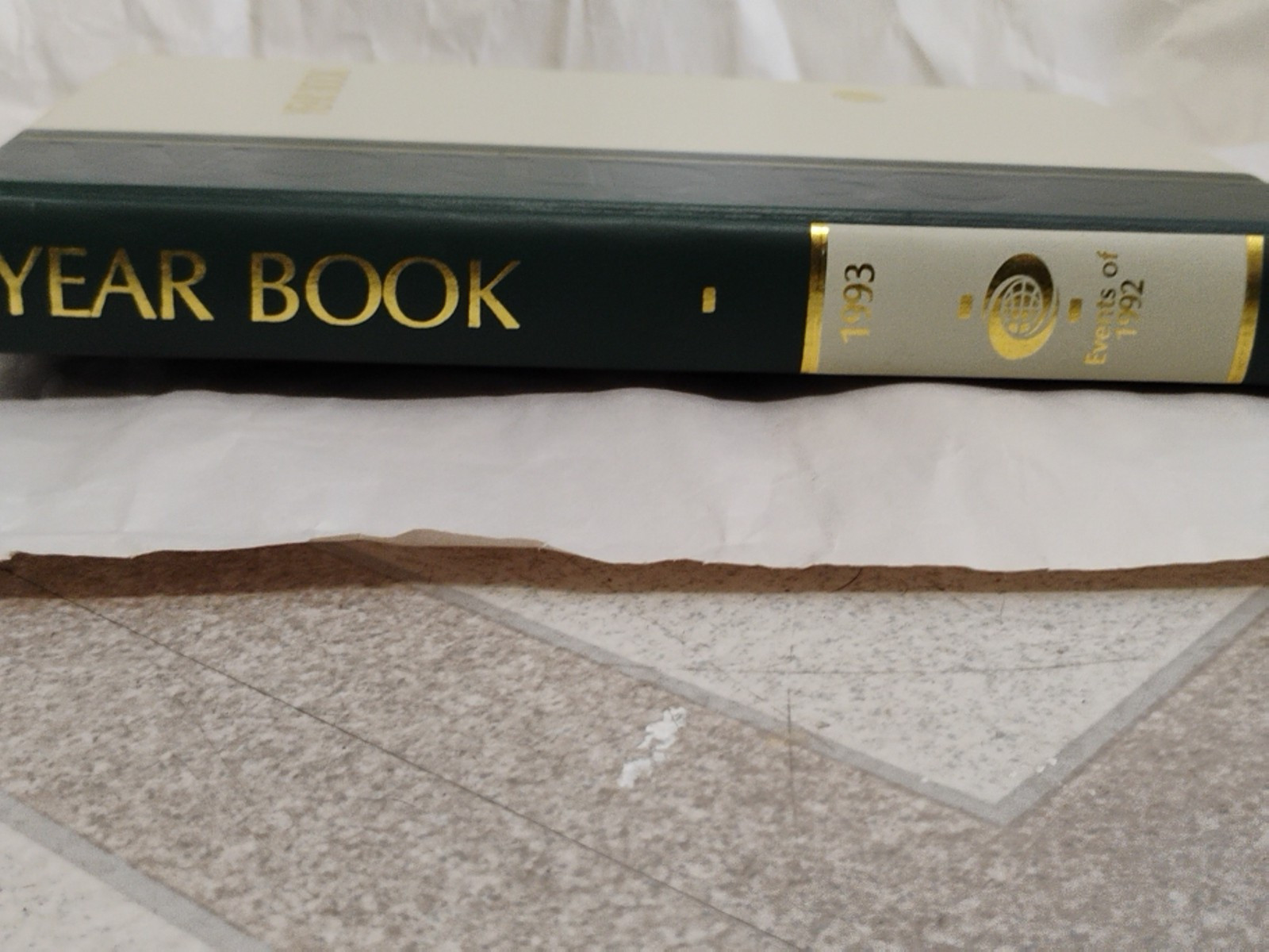 Vintage Almanac Encyclopedia The World Book Year Review of Events Dictionary