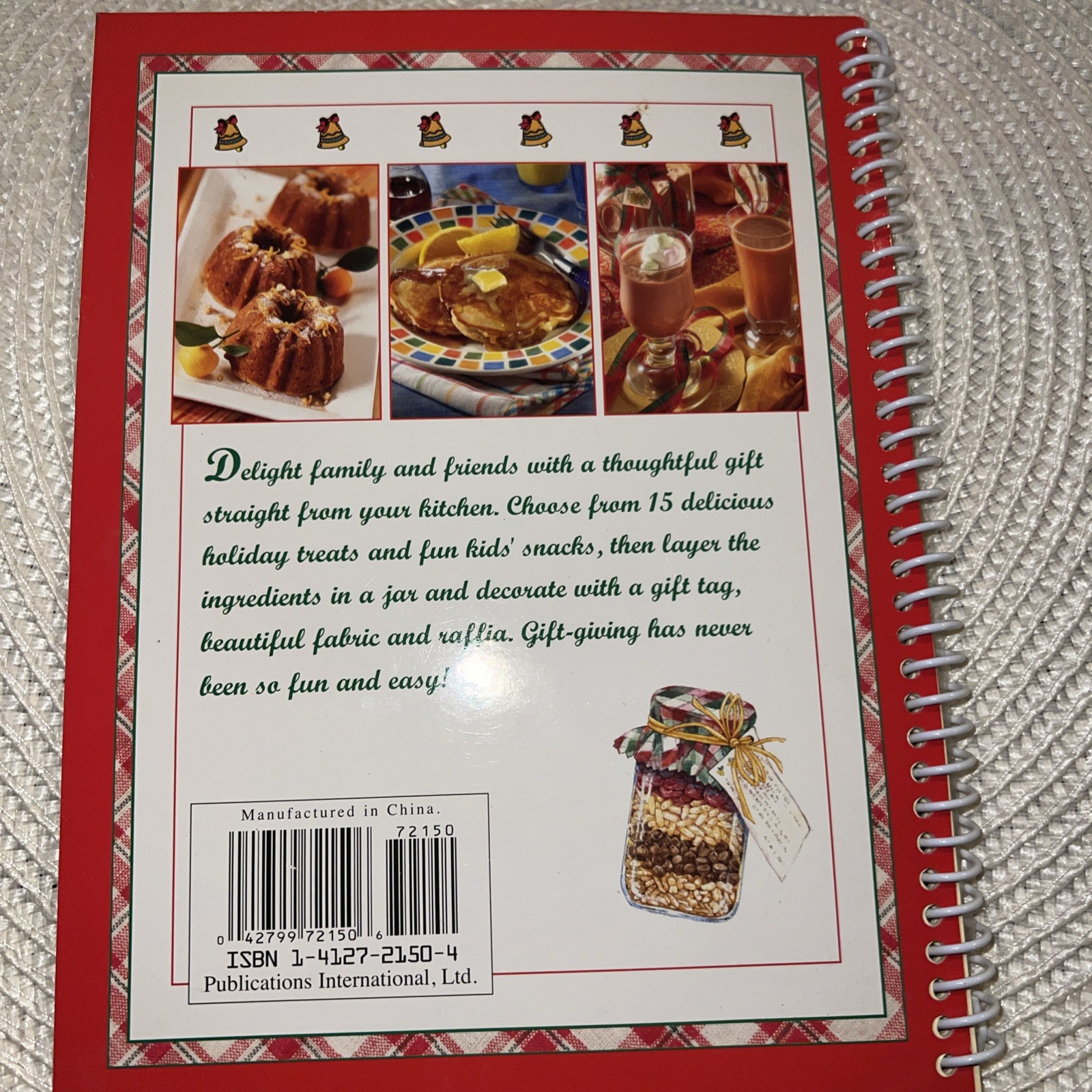 Gifts From A Jar Christmas & Kids Treats Book, Includes The Rafia And Ribbon