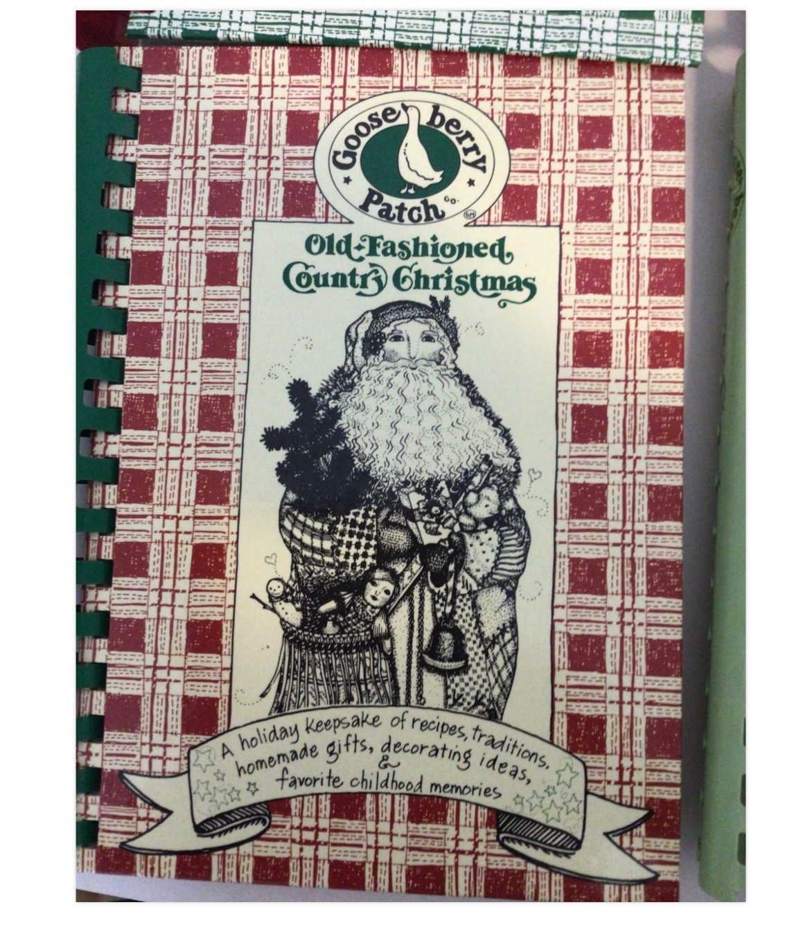 Lot of 5 Gooseberry Patch Christmas Books Merry, Farmhouse, Old-Fashioned, Cozy