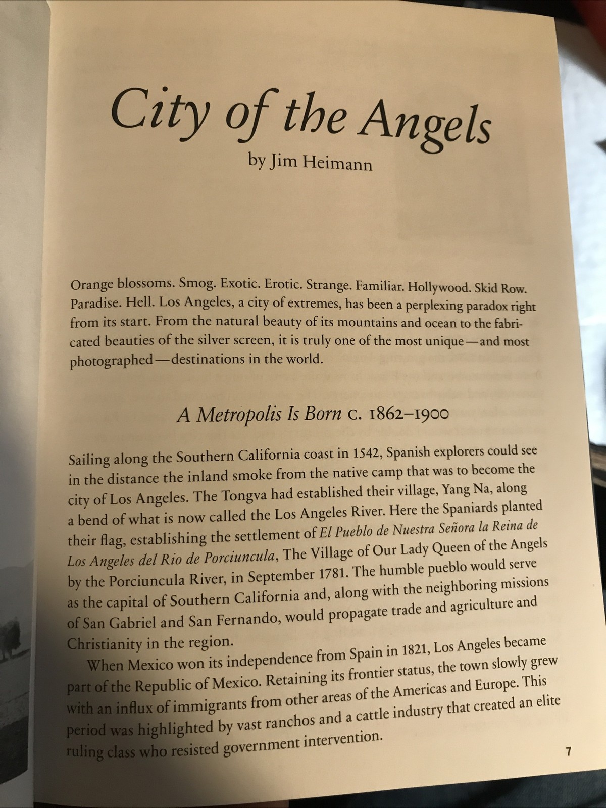 LOS ANGELES (PORTRAIT OF A CITY) By Jim Heimann *Excellent Condition*