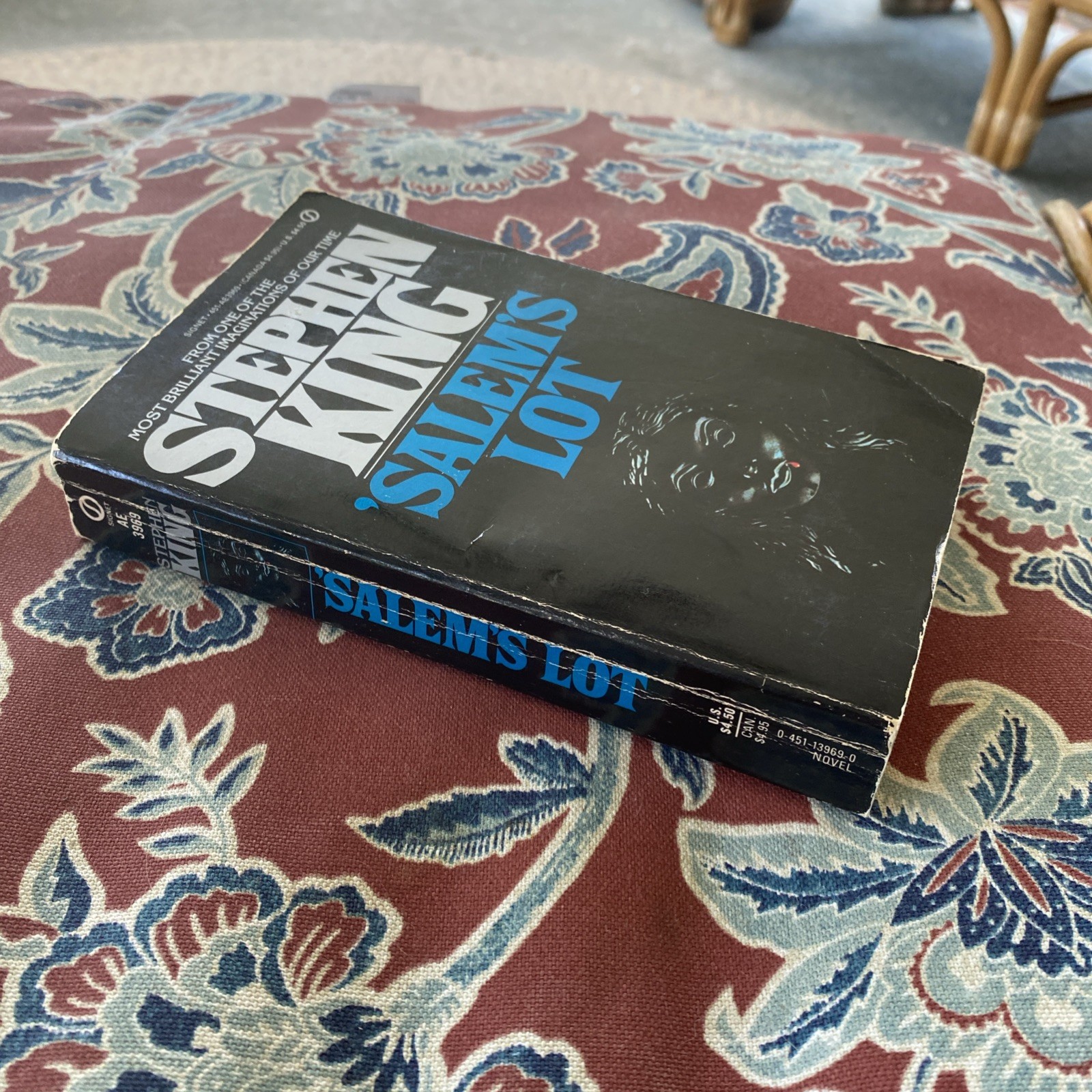 Salem’s Lot by Stephen King, First Signet printing, 1976 paperback. Good.