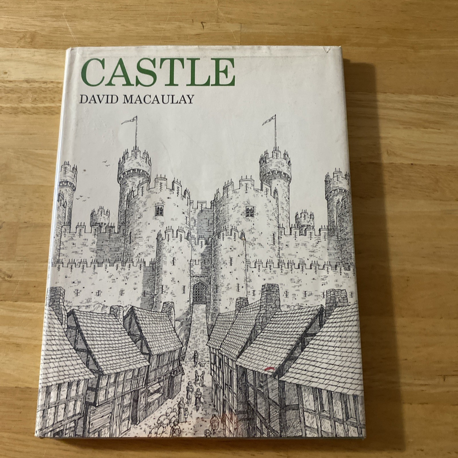 Castle David Macaulay Children’s HC Book Illustration Book DJ VG