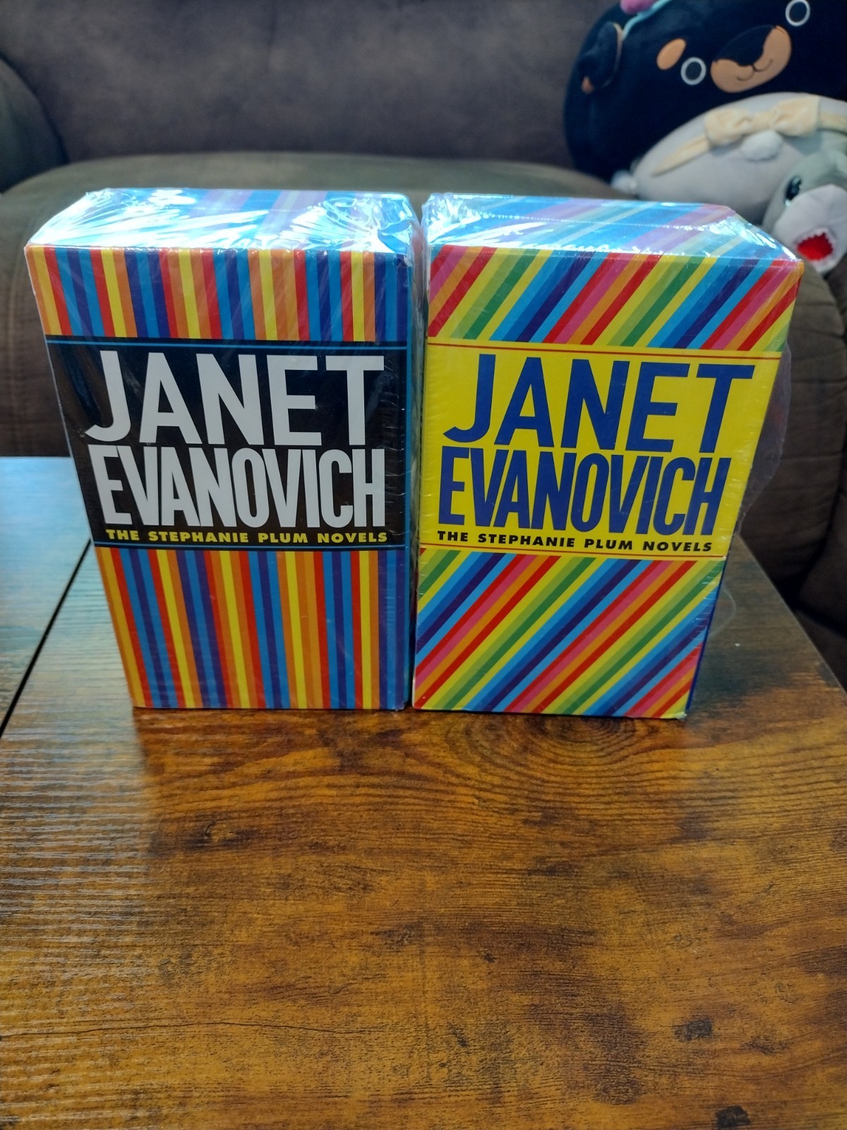 LOT OF 6 Janet Evanovich Stephanie Plum Novels Vol. 2 & 3, Books 3-8 Brand New