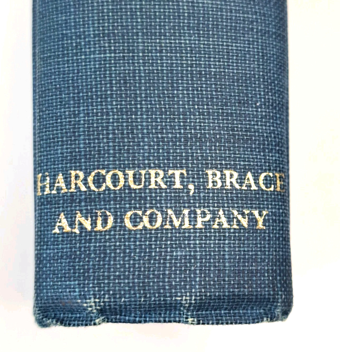 Decision At Delphi: 1960 Harcourt, Brace And Company Hardcover by Helen MacInnes