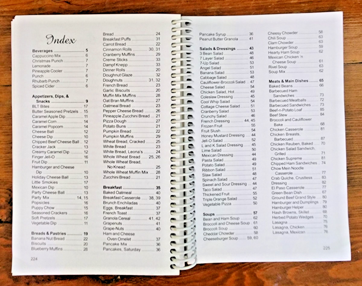 Grandma’s Tasty Recipes Vintage 2005 Cookbook 230 pages 8.5 x 5.5″ Soft Cover