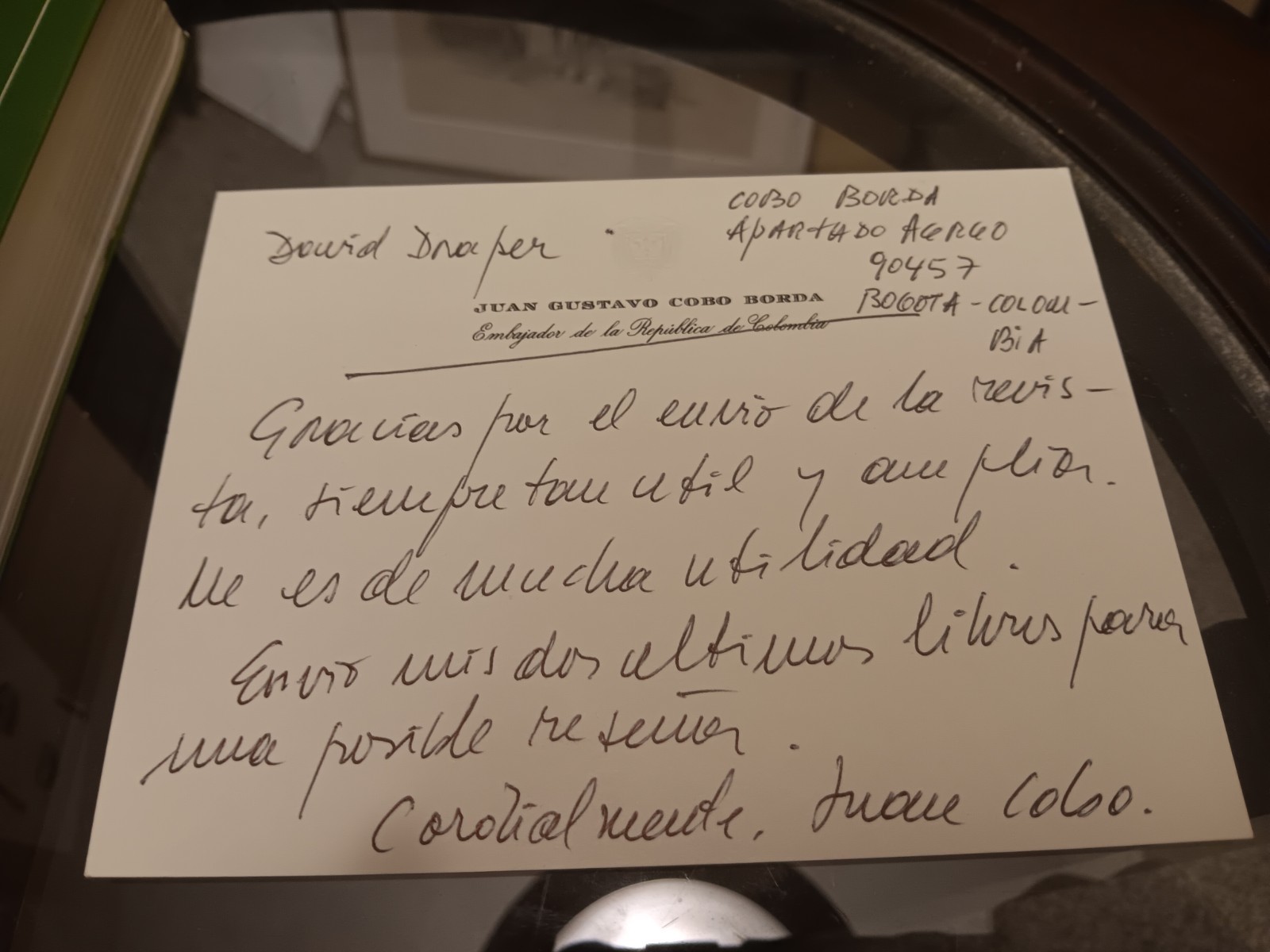 Gabriel García Márquez. Testimonios by Borda w/ Signed Postcard Association Copy