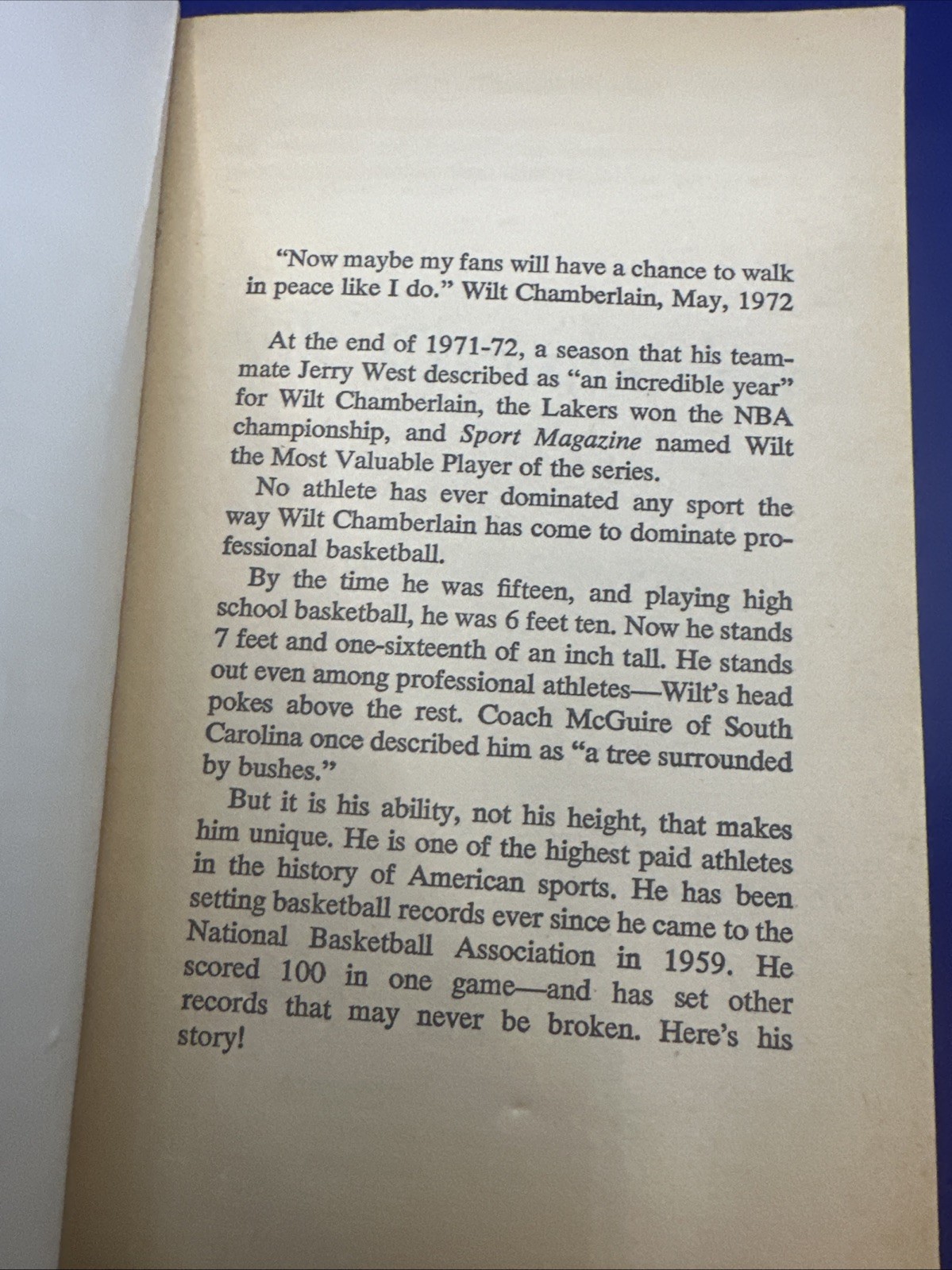 Lot of 5 Vtg Paperback Books MLB/ NFL/ NBA Vida Yaz Namath Lombardi Chamberlain