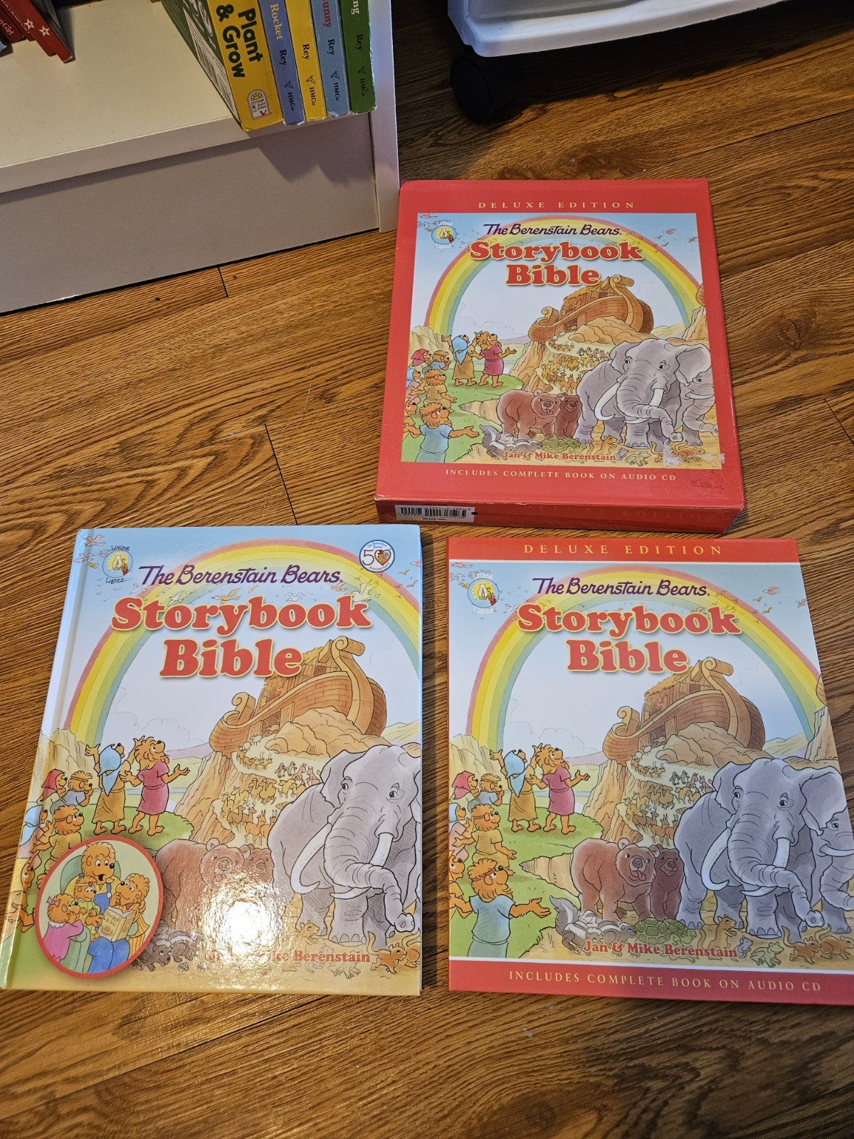 Berenstain Bears Storybook Bible Deluxe Edition by Mike Berenstain (2013,…