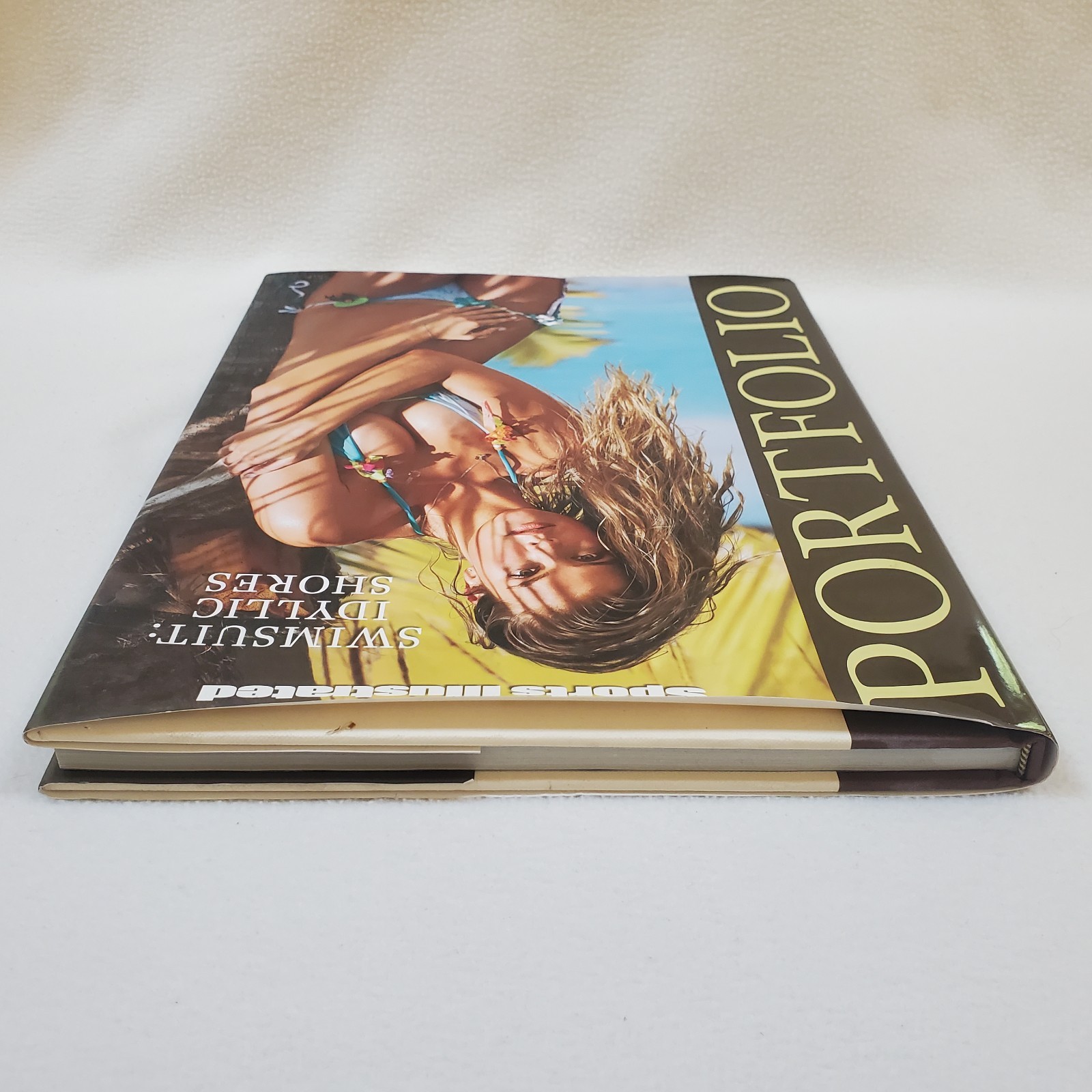 Sports Illustrated Swimsuit Portfolio Idyllic Shores Kate Upton Jacket 2014 Rare