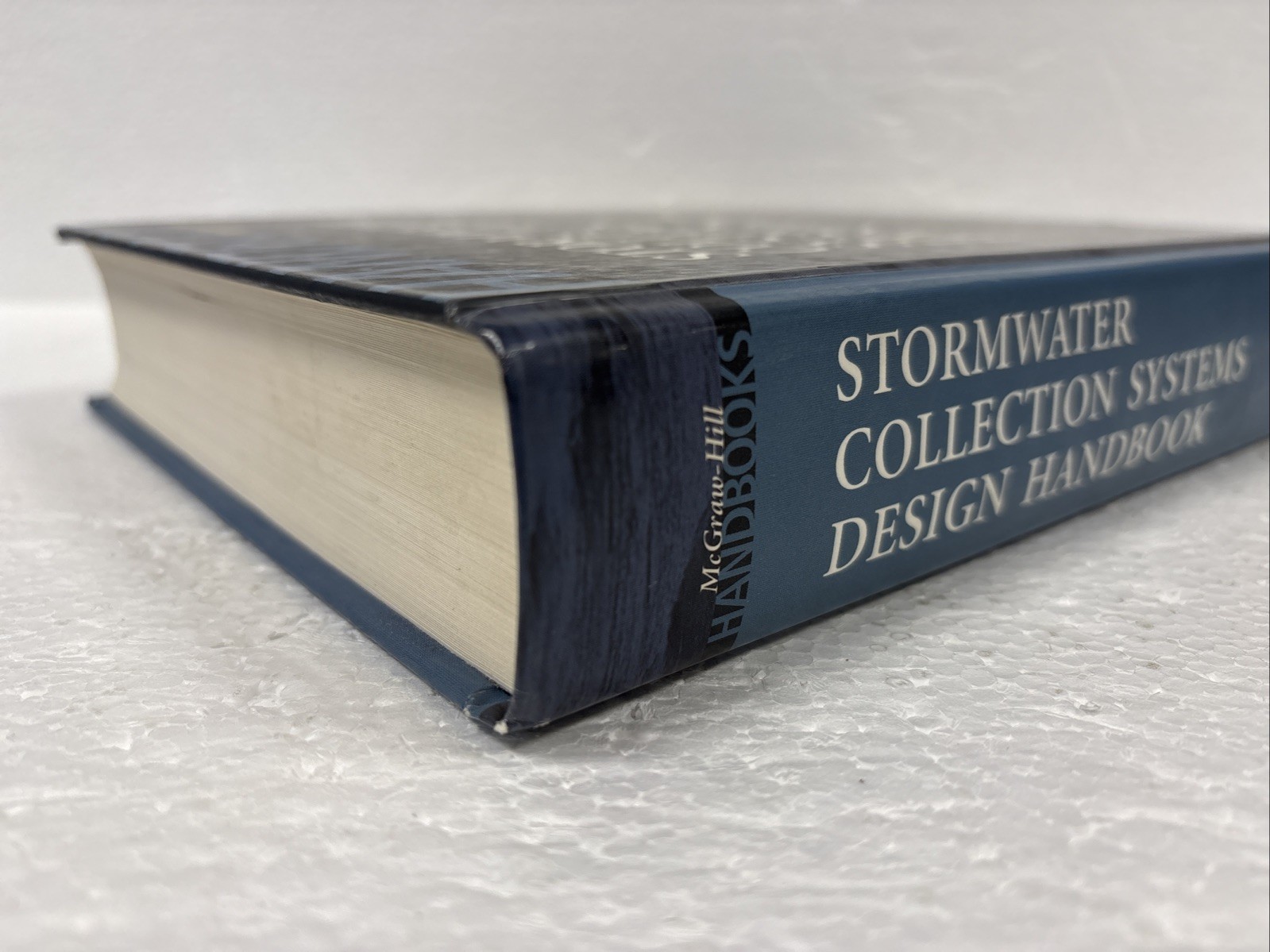 Stormwater Collection Systems Design Handbook by Larry W. Mays, 2001