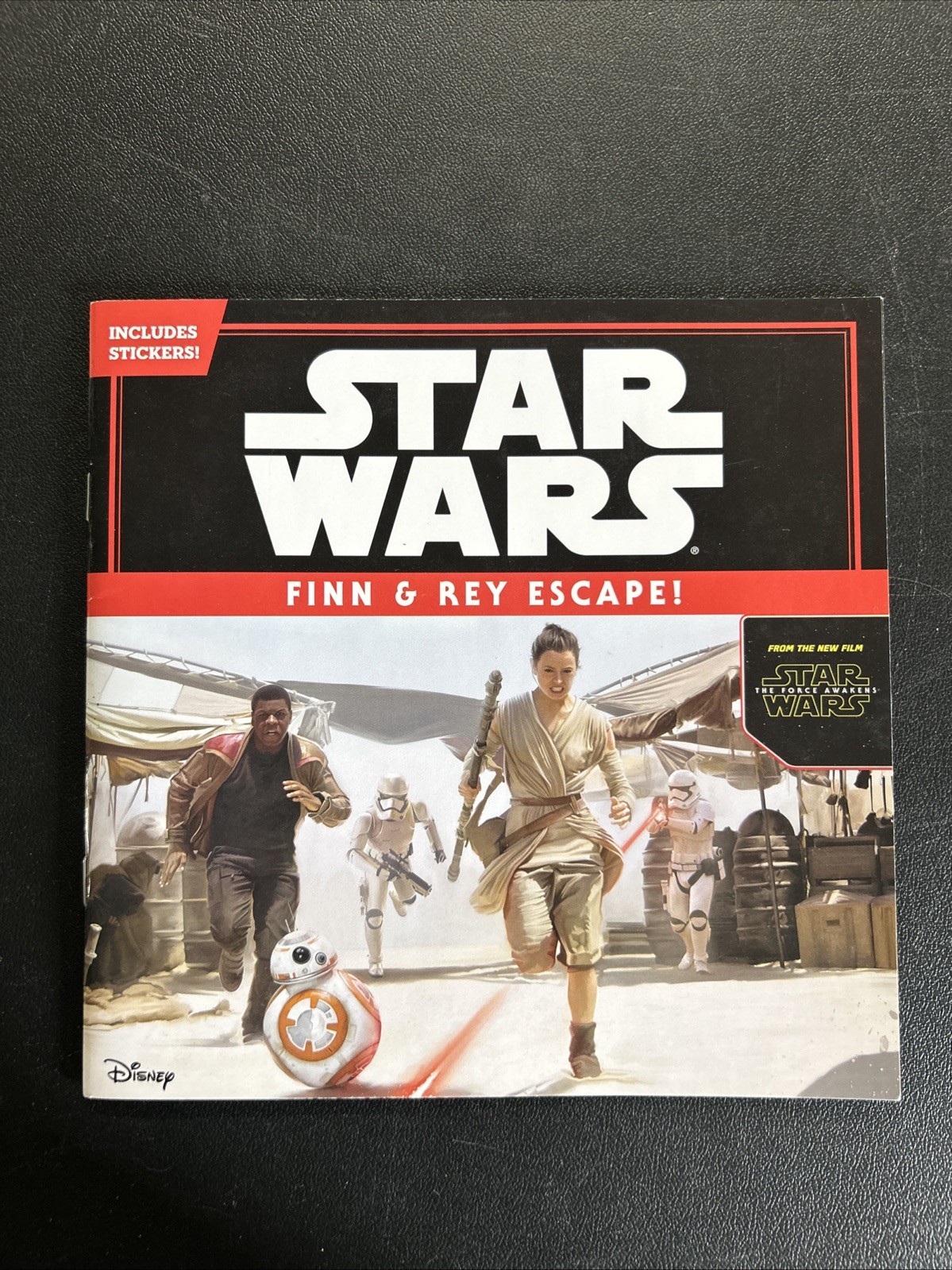 Star Wars the Force Awakens: Finn and Rey Escape! (Includes Stickers!)