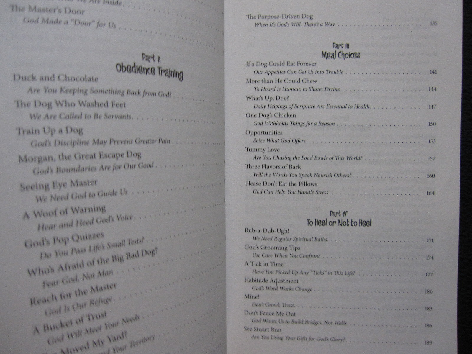 Four Paws from Heaven: Devotions for Dog Lovers M.R. Wells; Kris Young and Con..
