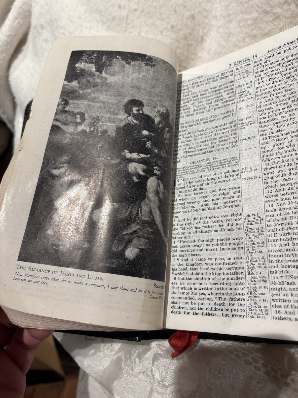 1963 Holy Bible KJV Self-Pronouncing Edition, Red Letter National Bible Press LN