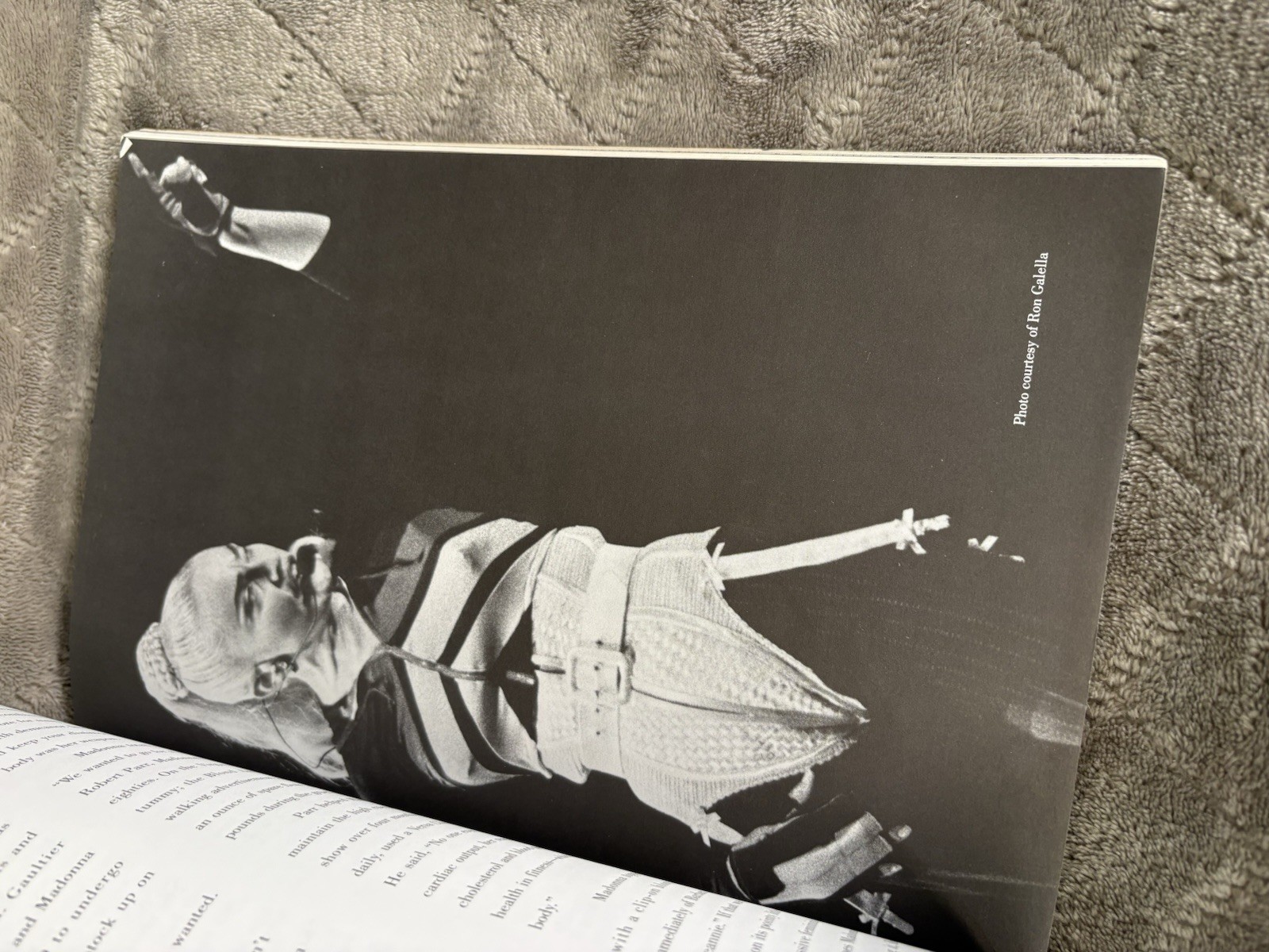 The Madonna Scrapbook by Lee Randall PB 1992 1st Edition 1st Printing VG+