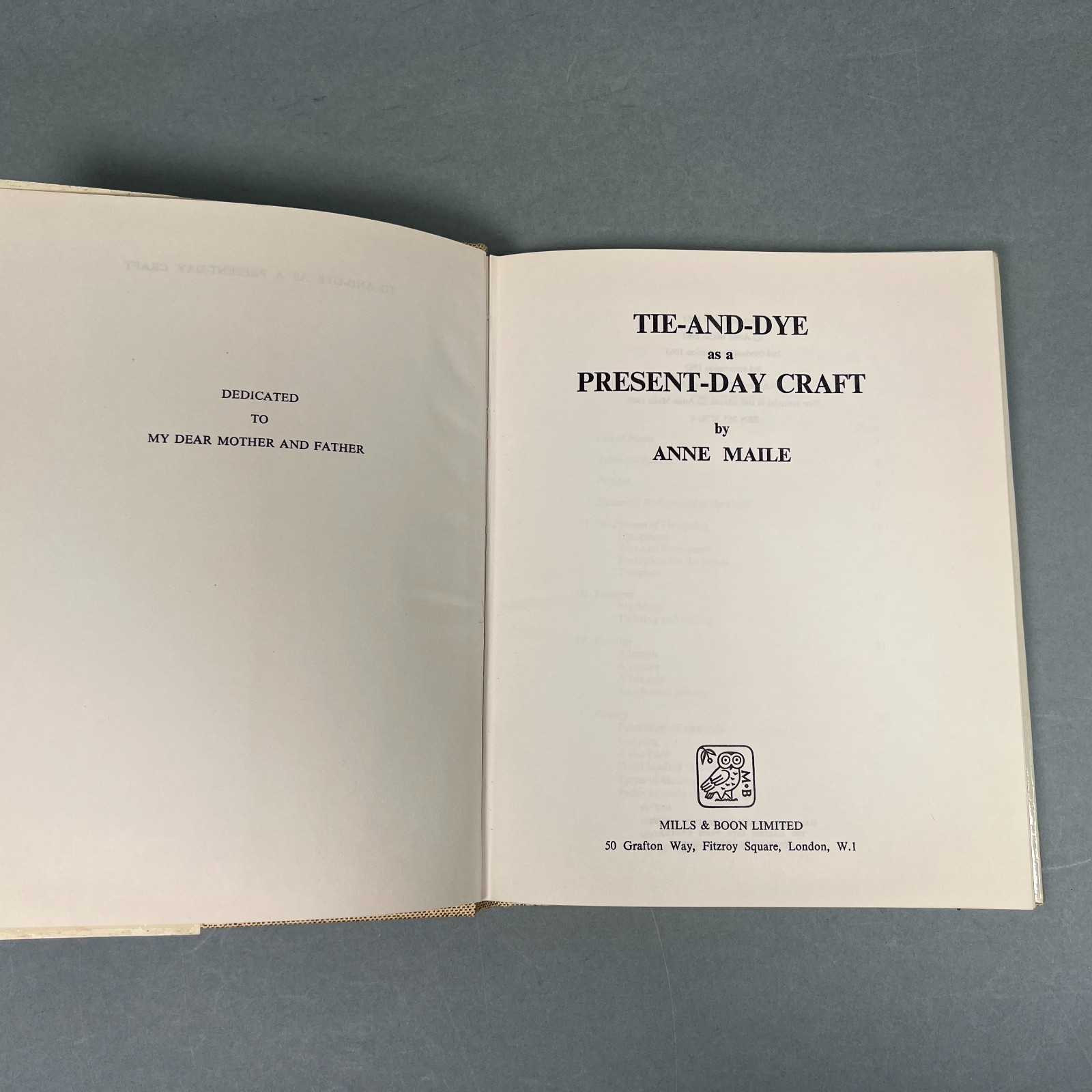 TIE AND DYE AS A PRESENT DAY CRAFT ANNE MAILE 4TH PRINTING 1969 DUST JACKET VGC