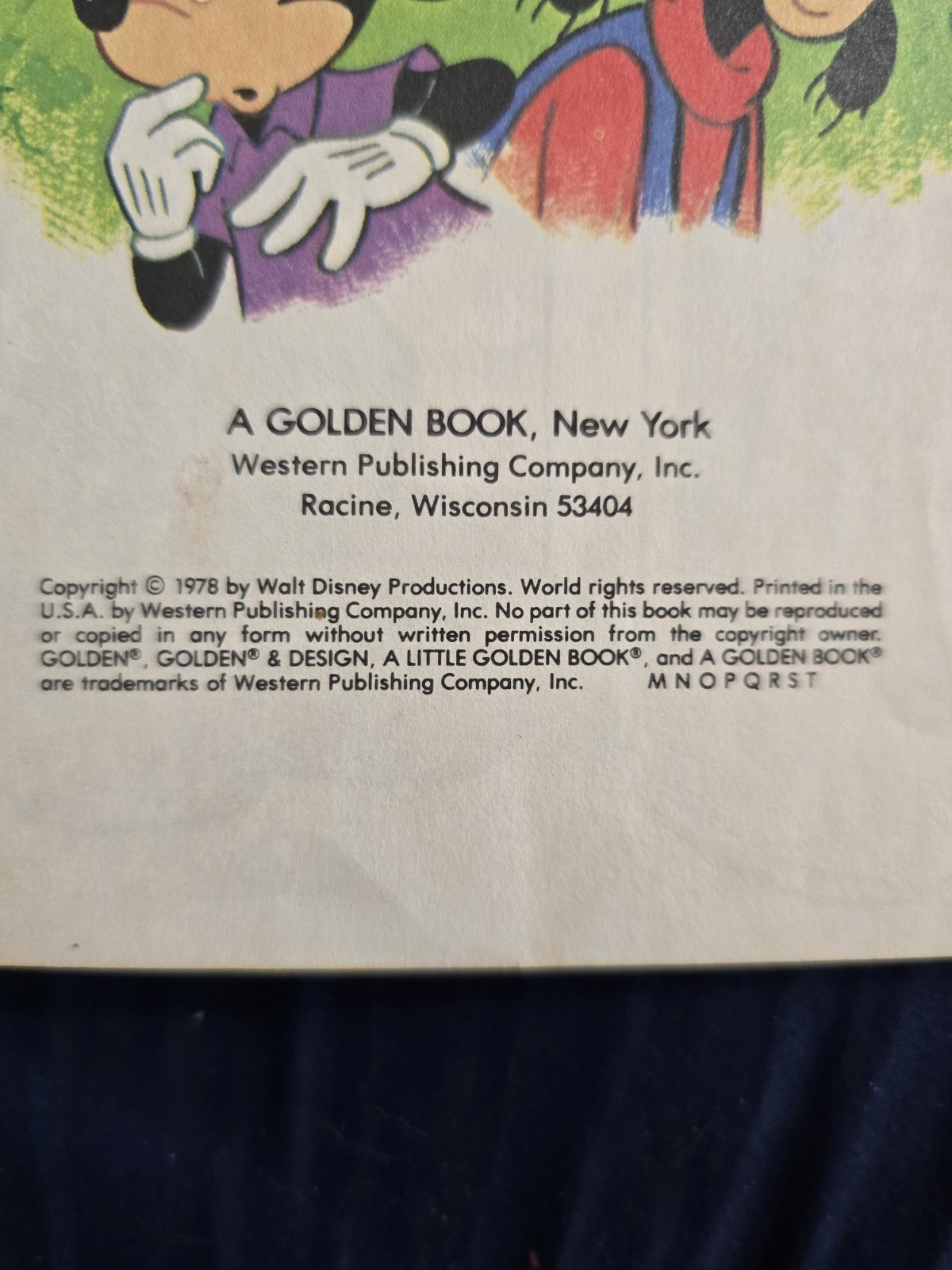 Walt Disney’s Mickey Mouse & Goofy Bear Scare #100-54 A Little Golden Book…