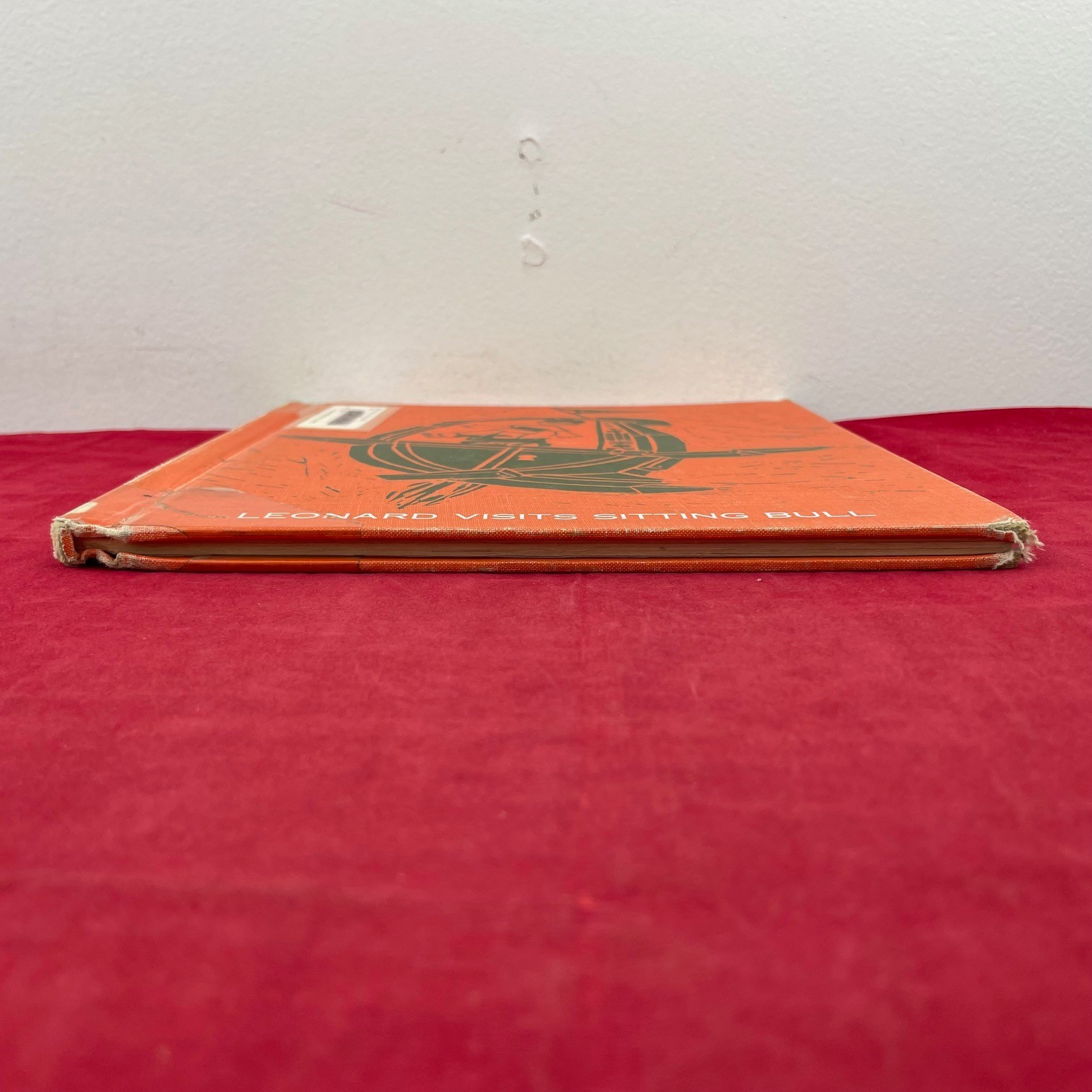 Vintage 1967 Leonard Visits Sitting Bull Gene Darby Hardcover Book – Discard