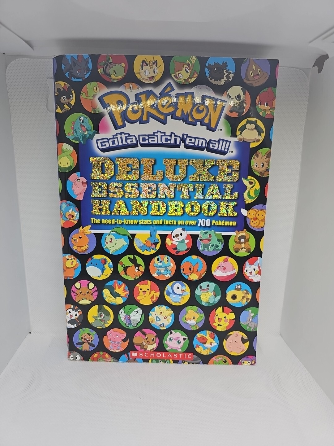 Pokemon Gotta Catch’Em All Deluxe Essential Handbook Schoolastic 2015