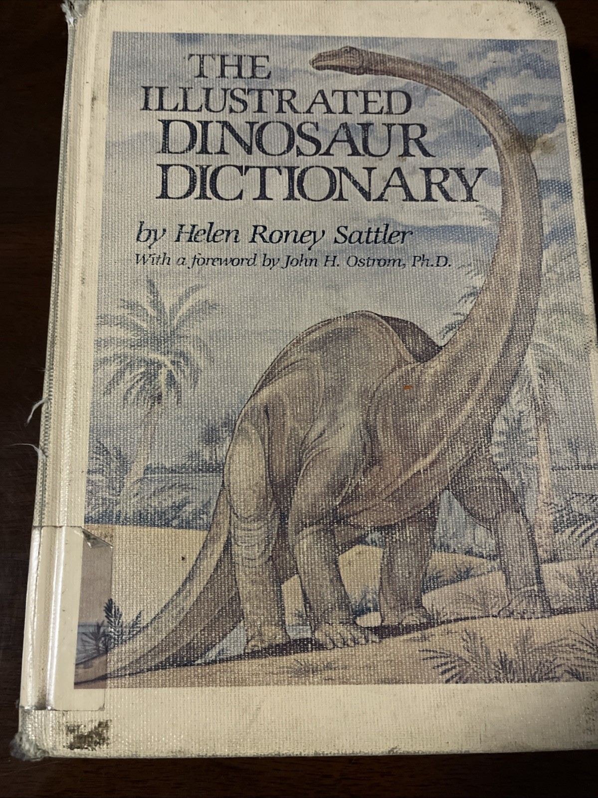 The Illustrated Dinosaur Dictionary by Helen Roney Sattler, Resource Learning