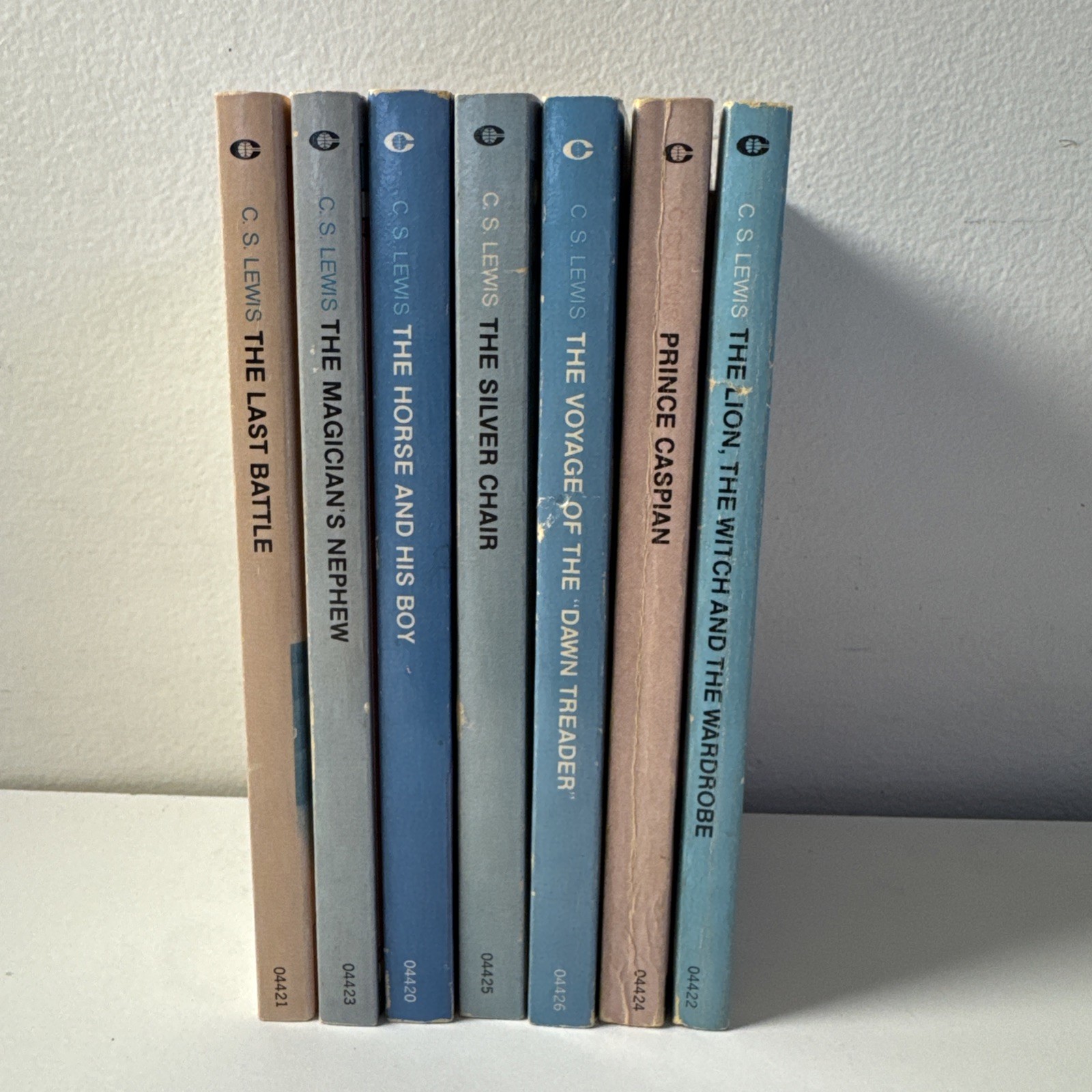 VINTAGE 1977 COMPLETE PB SET OF THE CHRONICLES OF NARNIA C.S. Lewis Collier