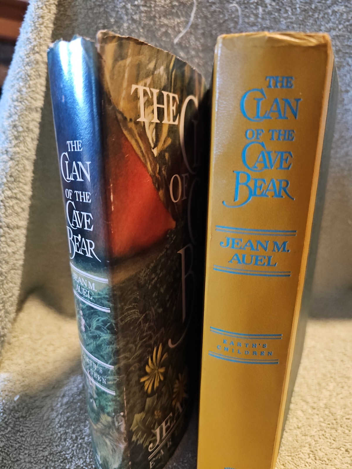 Clan Of The Cave Bear Jean M. Auel, First Edition, First Print HC, Vintage 1980