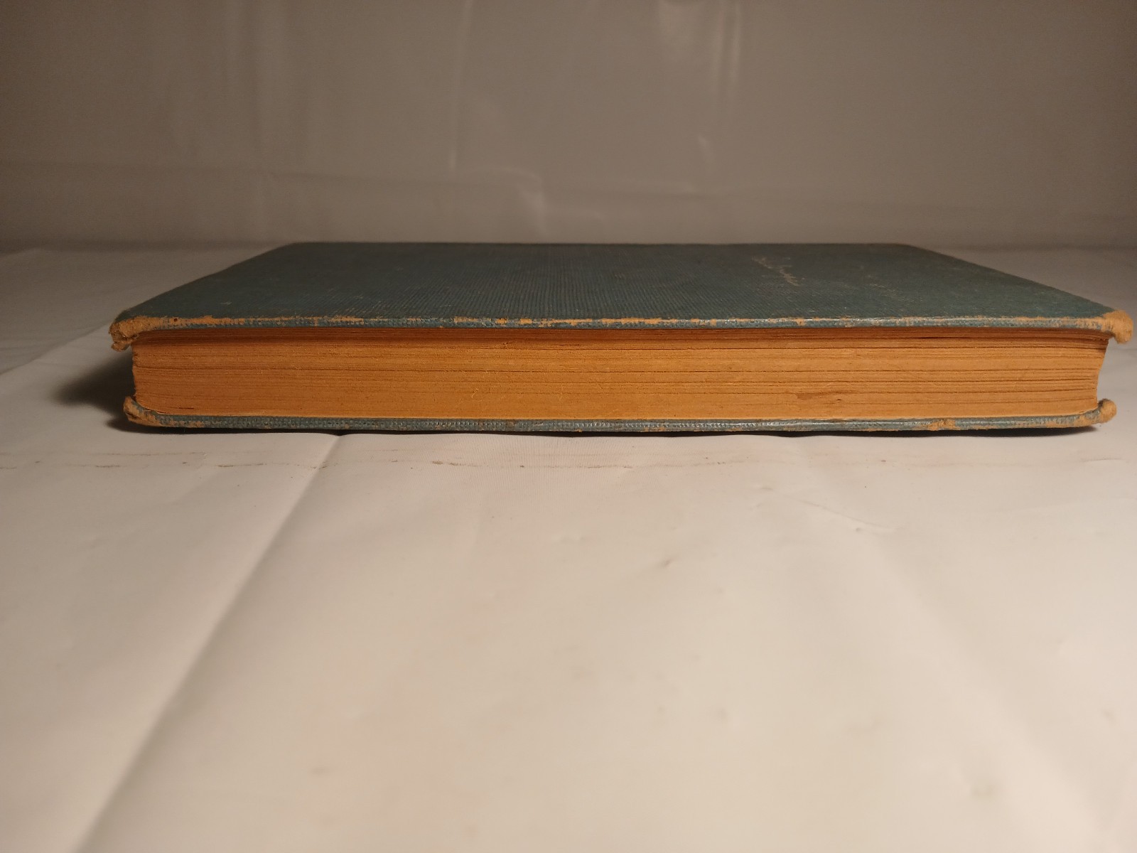 How to Win Friends and Influence by Dale Carnegie publisher Simon Schuster 1952